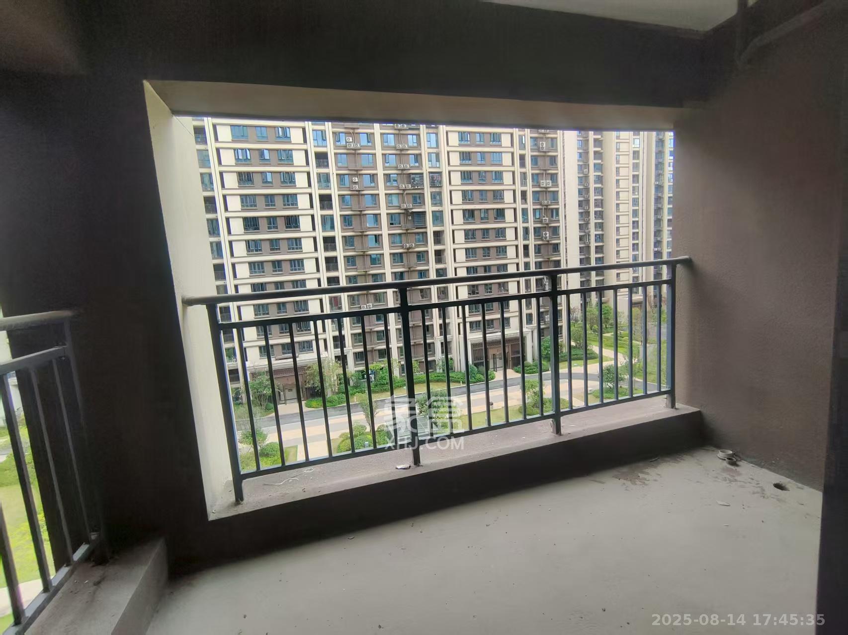 荣盛城  3室2厅1卫    1000.0元/月室内图