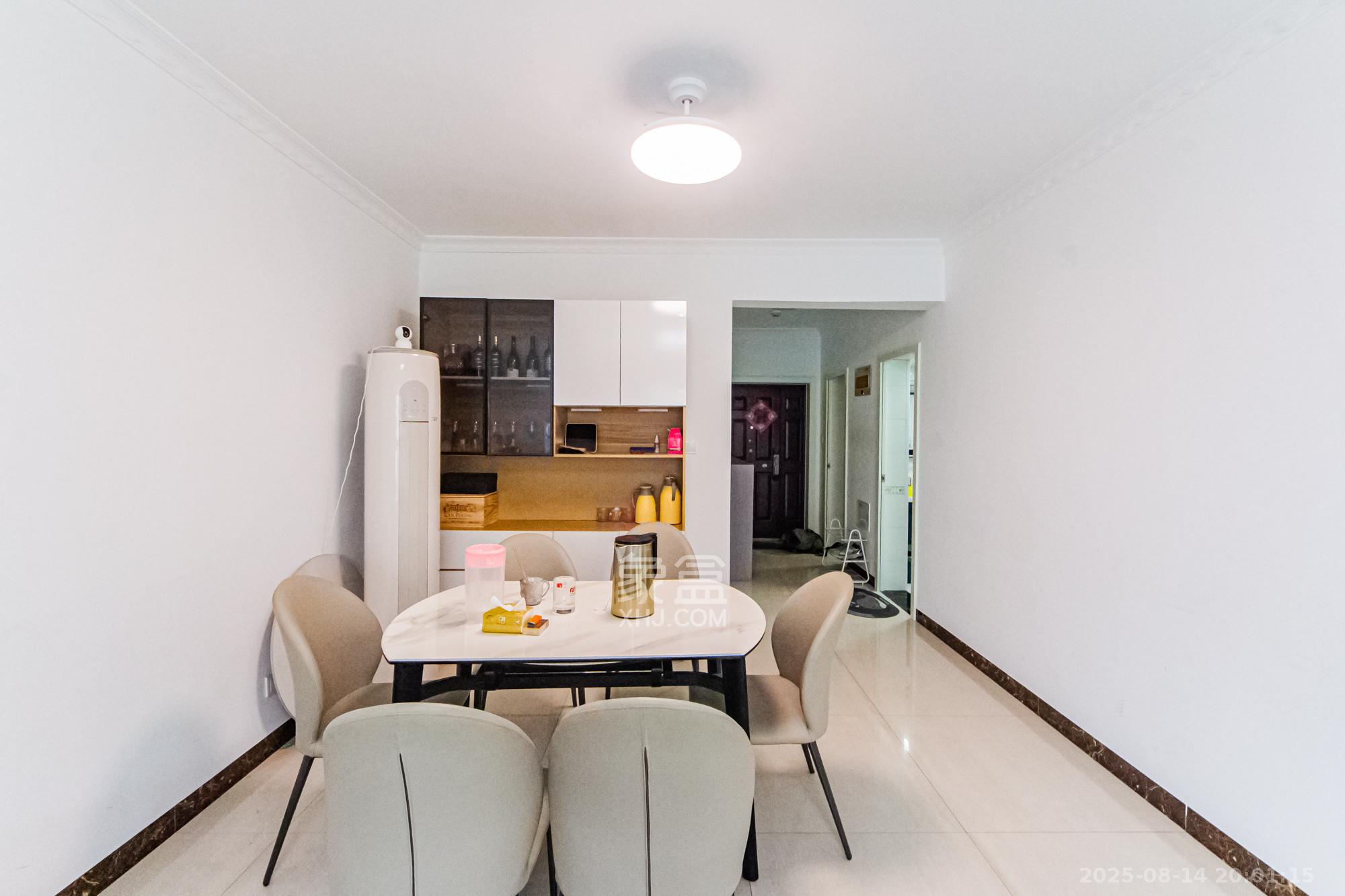 北辰三角洲E6区  3室2厅1卫    125.0万 北辰三角洲E6区  3室2厅1卫    125.0万客厅