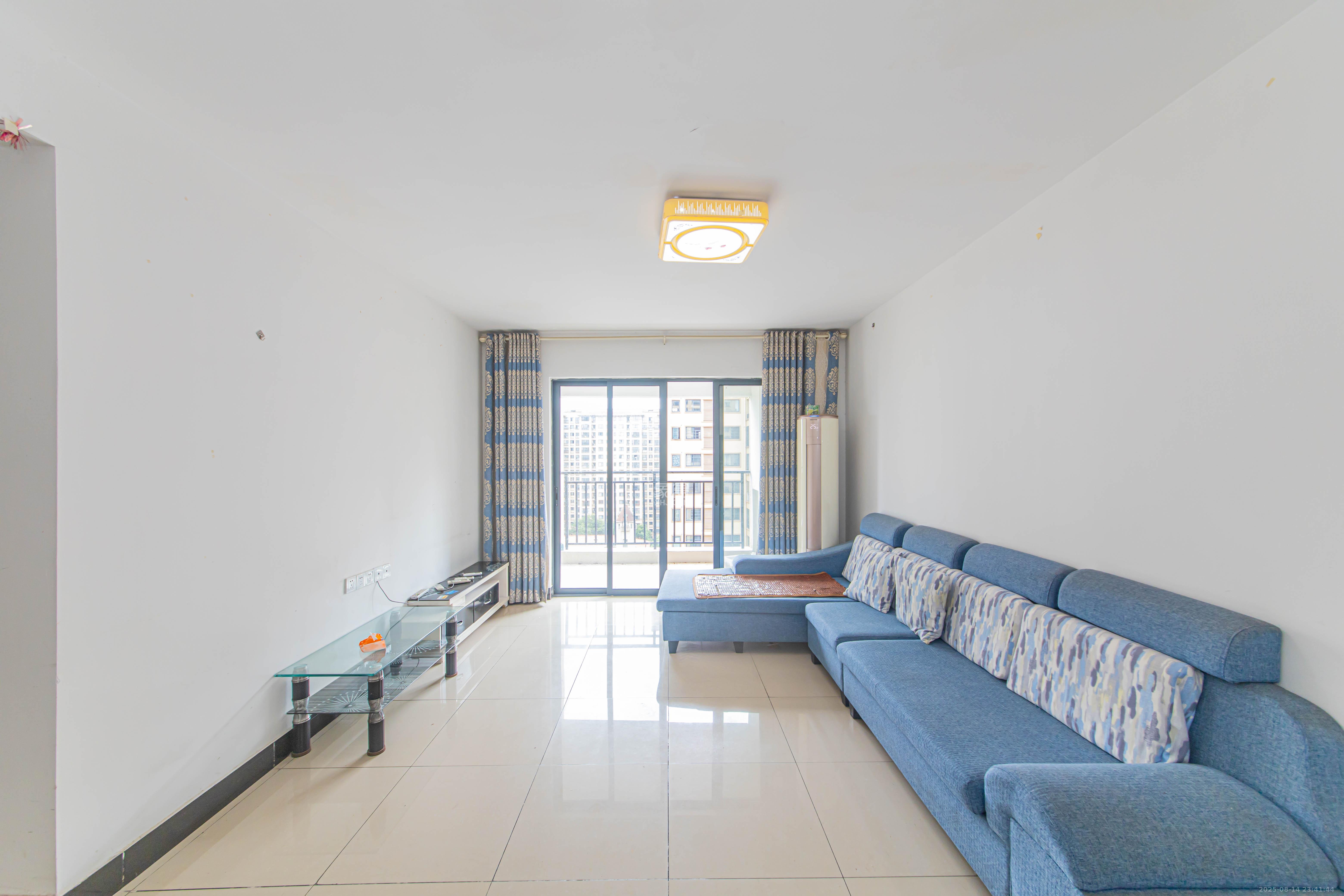 中建芙蓉嘉苑 3室2厅2卫 106.0万 中建芙蓉嘉苑 3室2厅2卫 106.0万客厅