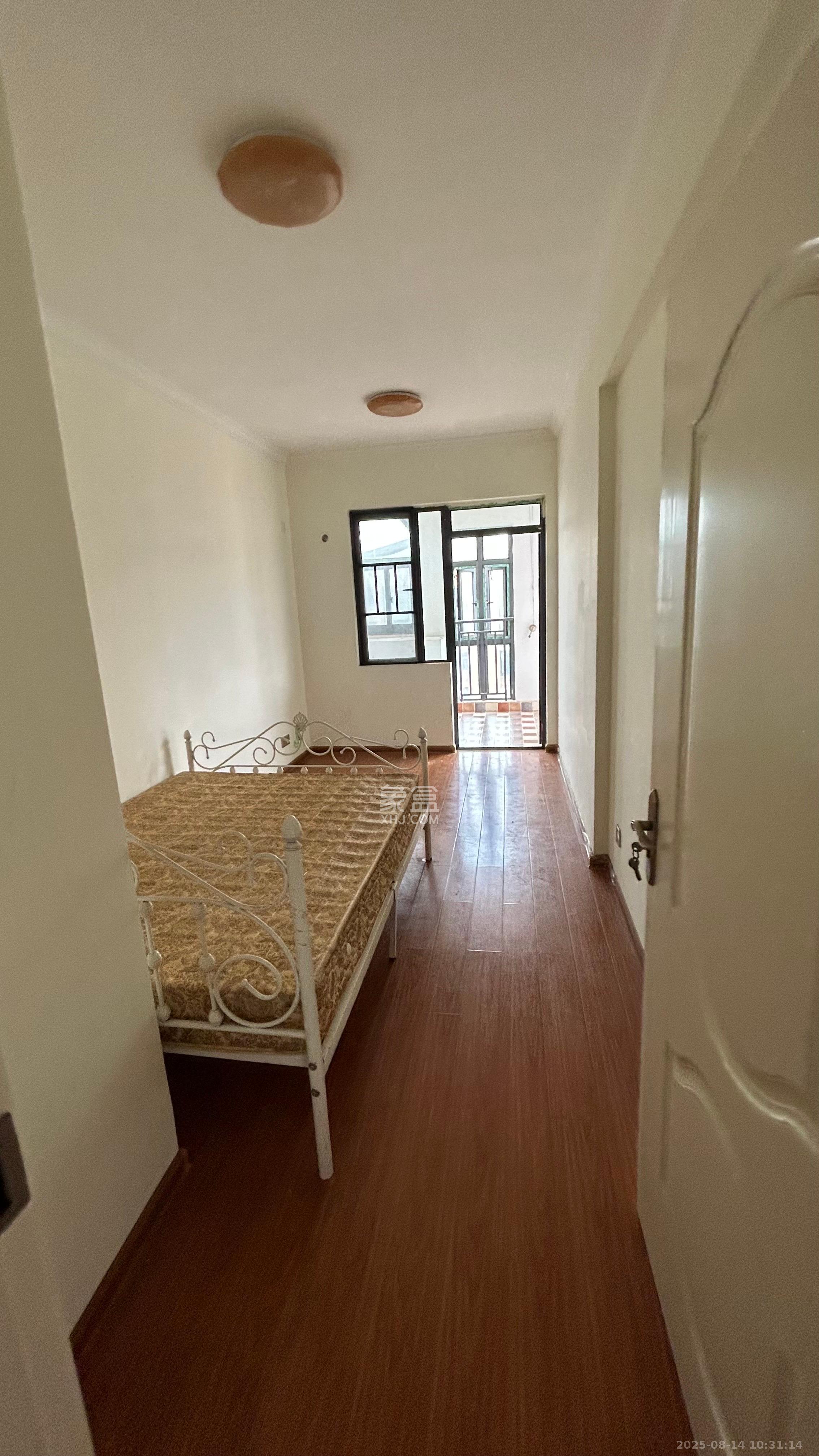 和美星城  4室2厅2卫    2300.0元/月 和美星城  4室2厅2卫    2300.0元/月室内图