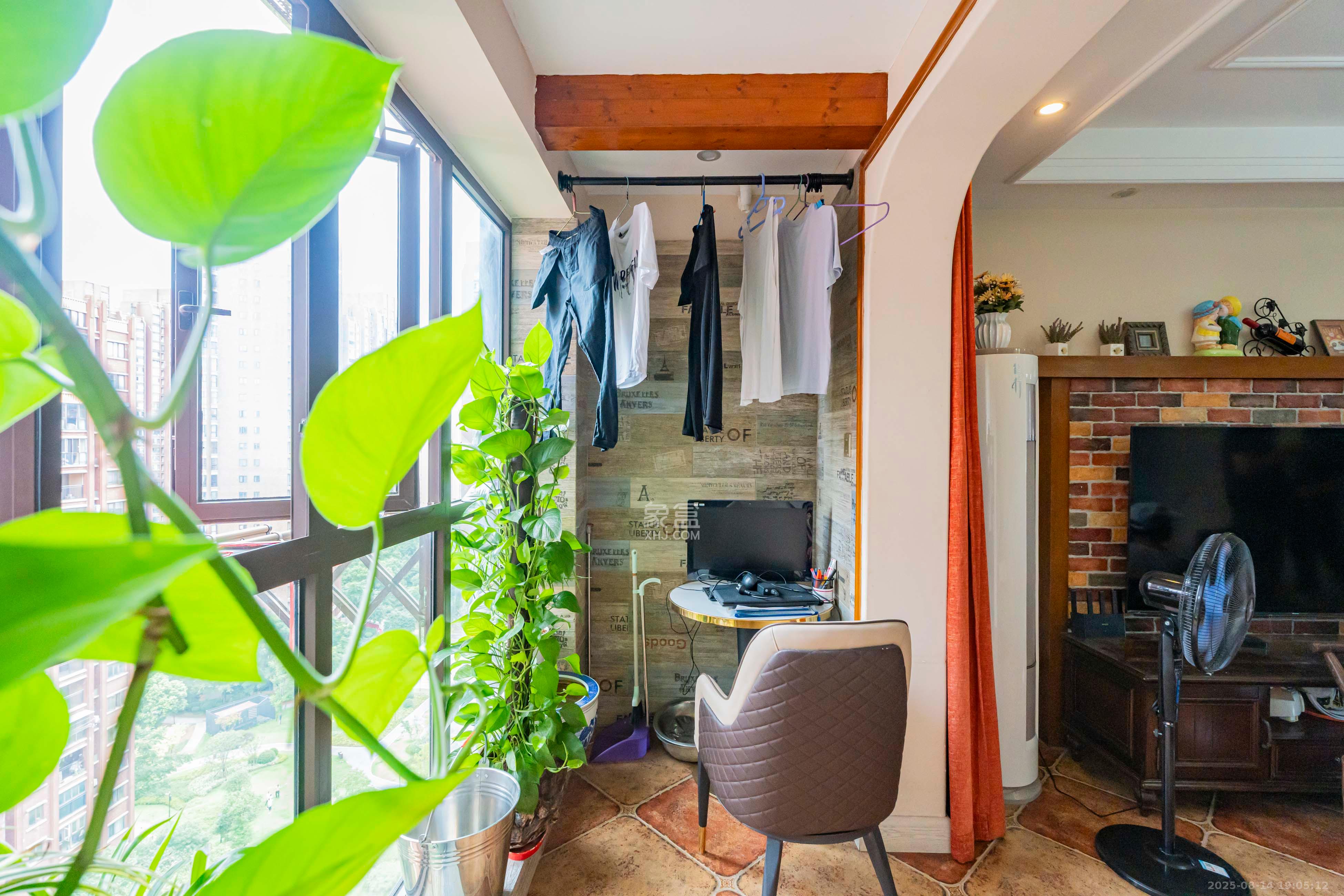 金色溪泉湾  3室2厅2卫    120.0万阳台