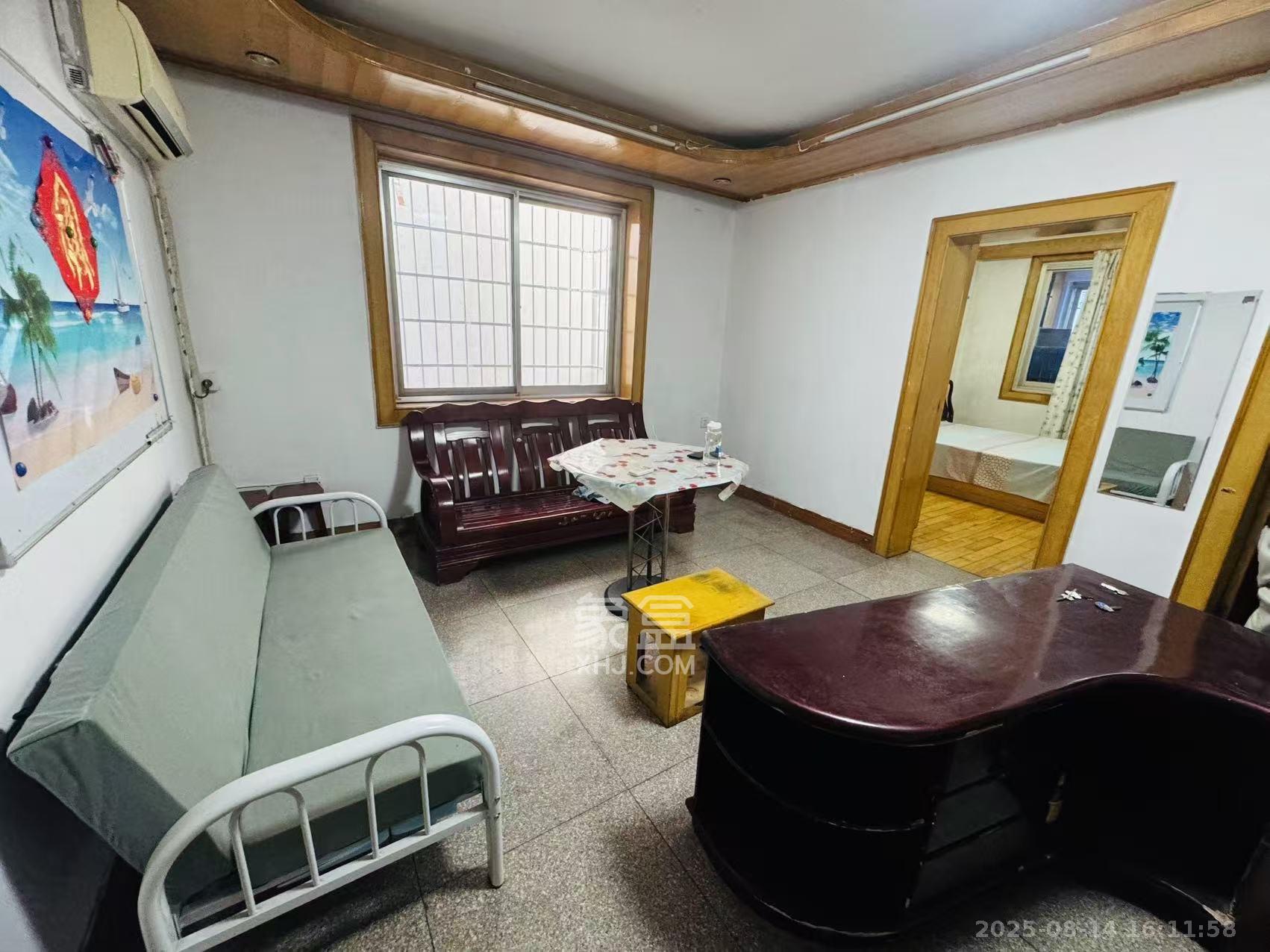 长郡花园  3室1厅1卫    2700.0元/月 长郡花园  3室1厅1卫    2700.0元/月室内图