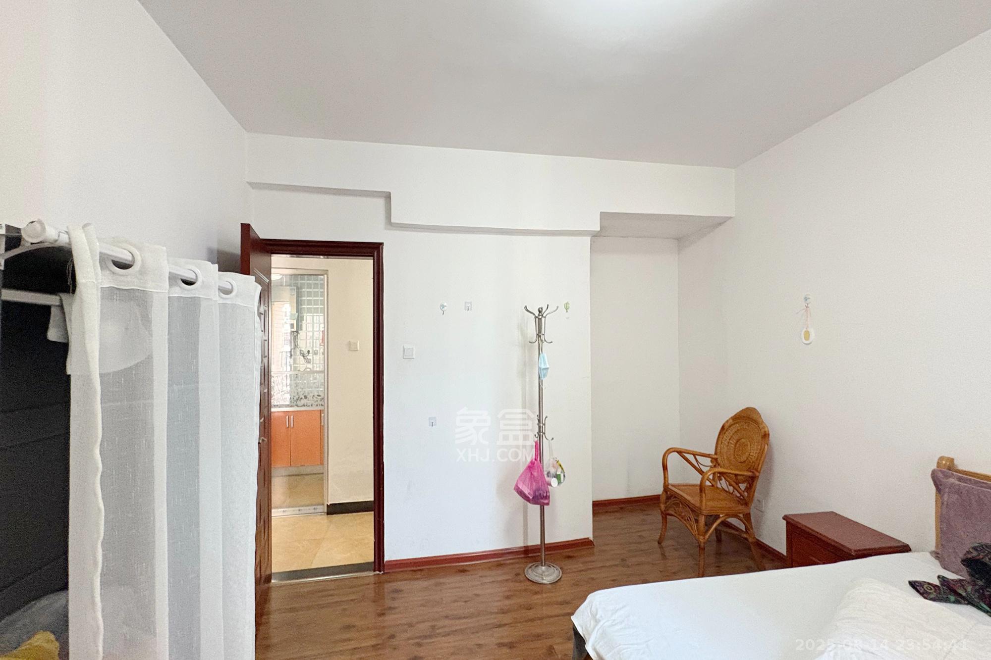 凯通国际城（凯通朝庭）  2室1厅1卫    90.0万卧室