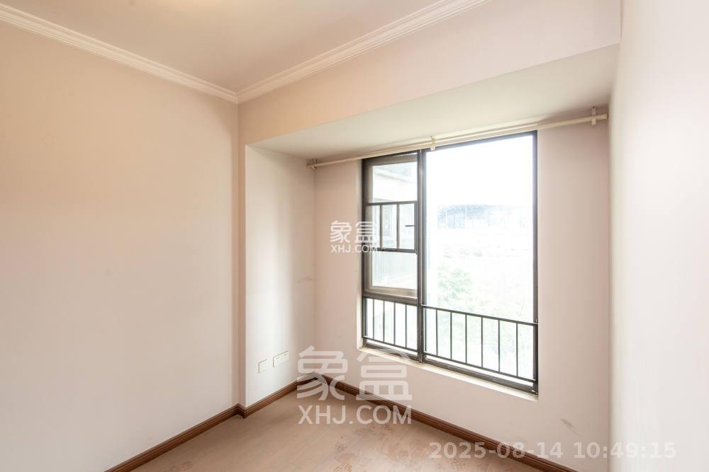 万科金域华府三四期  3室2厅1卫    2300.0元/月室内图