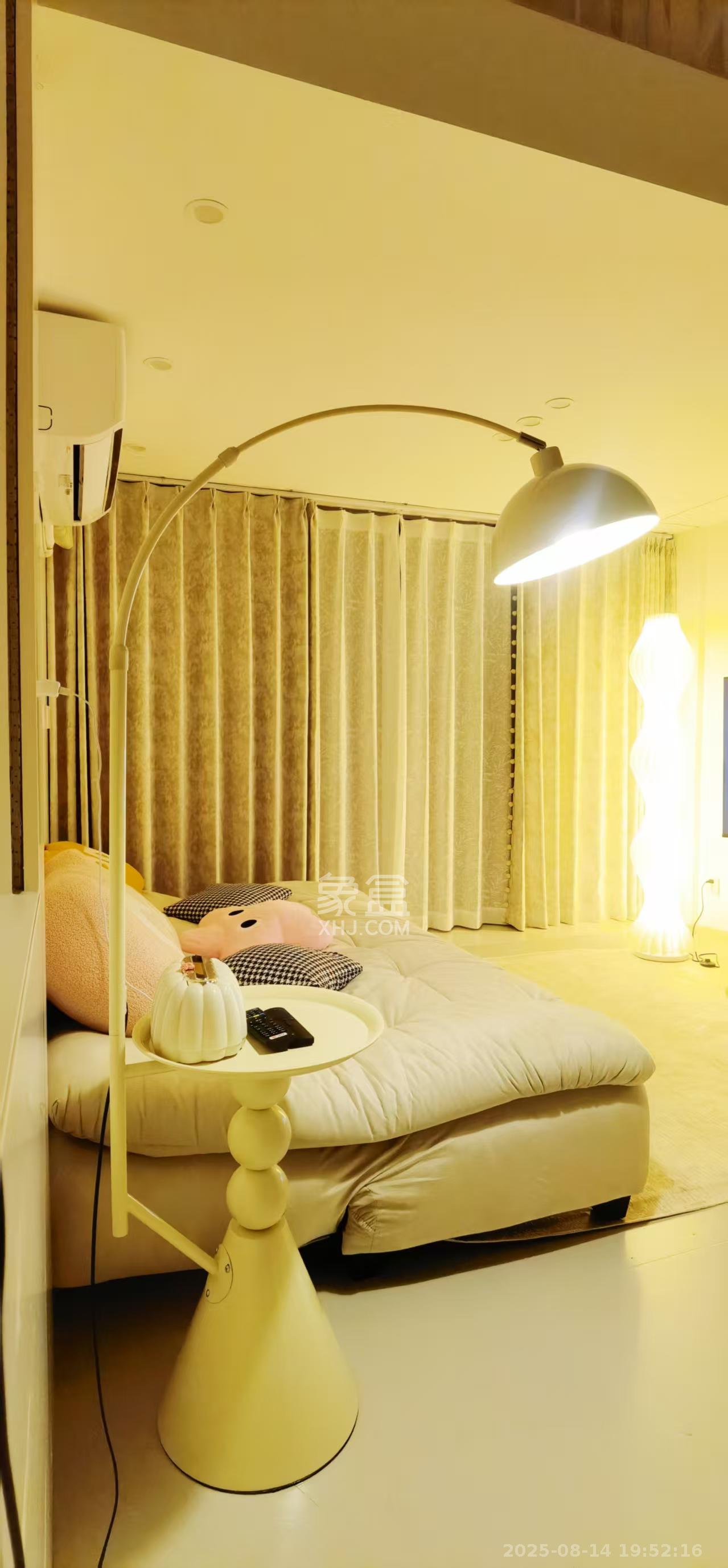 卓越中寰  2室1厅1卫    3188.0元/月 卓越中寰  2室1厅1卫    3188.0元/月室内图