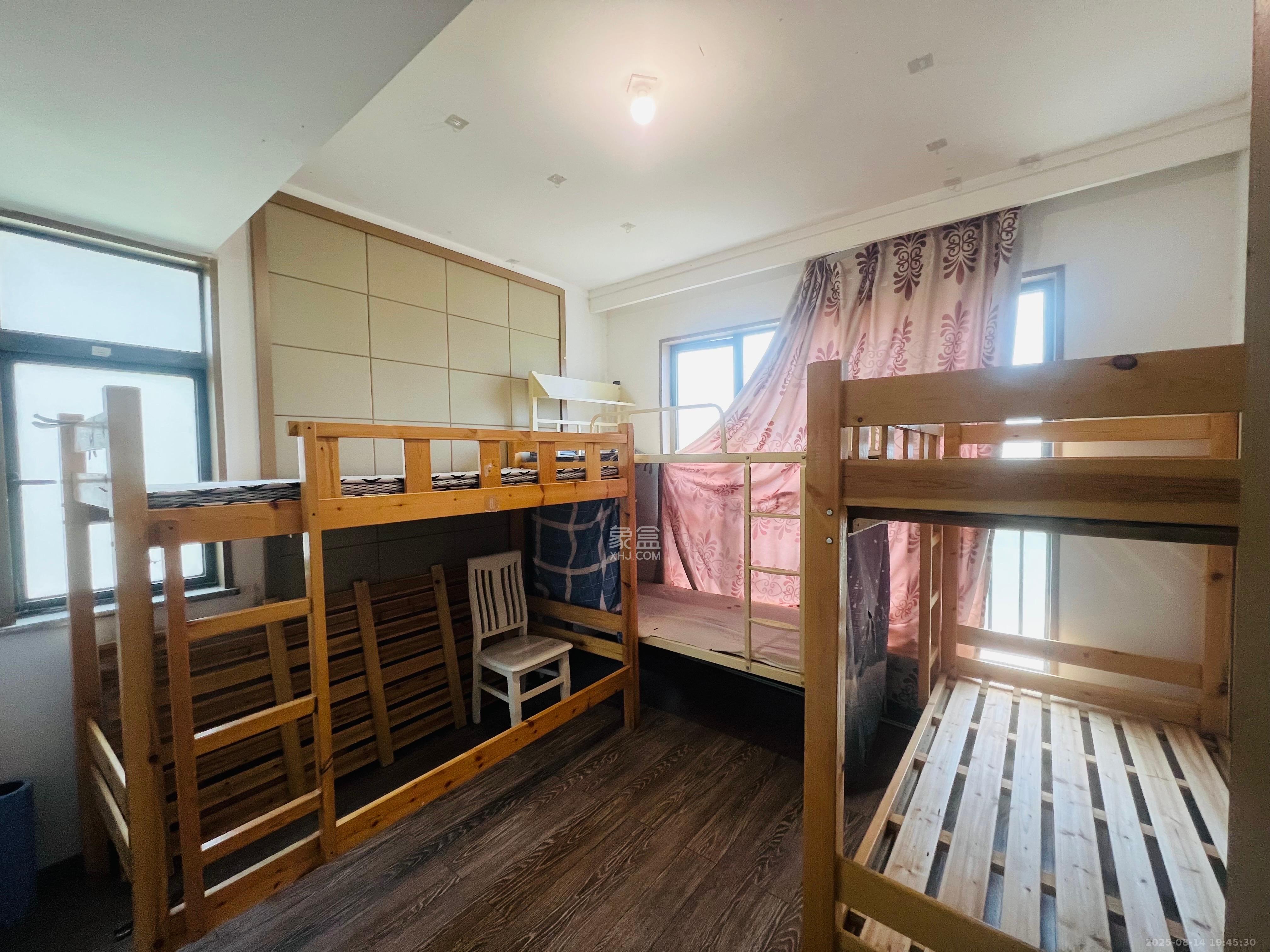 恒伟湘江时代  4室2厅2卫   3800.00元/月室内图