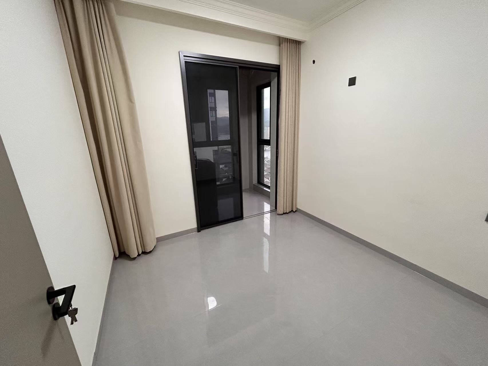 南门口安置小区二期  2室1厅1卫   2100.00元/月室内图