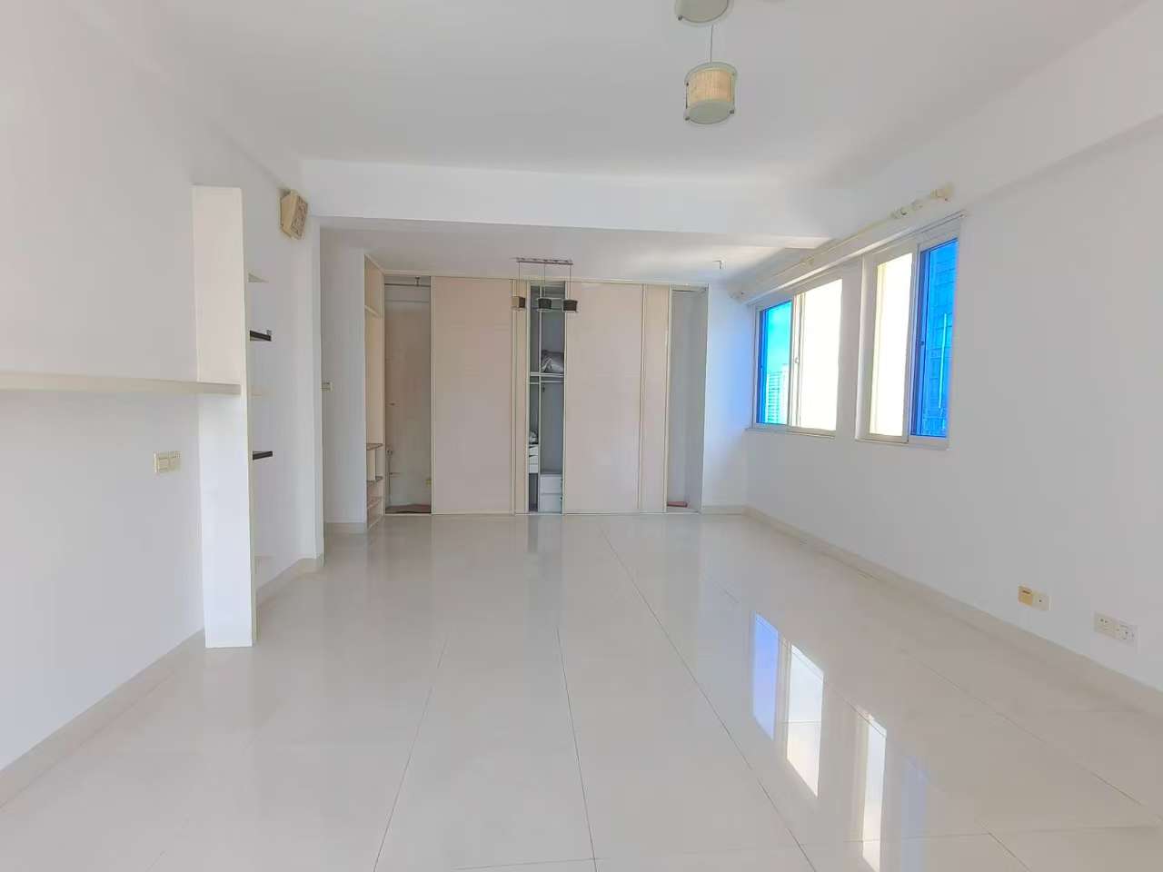 美银大厦 4室2厅2卫 5000.0元/月 美银大厦 4室2厅2卫 5000.0元/月室内图