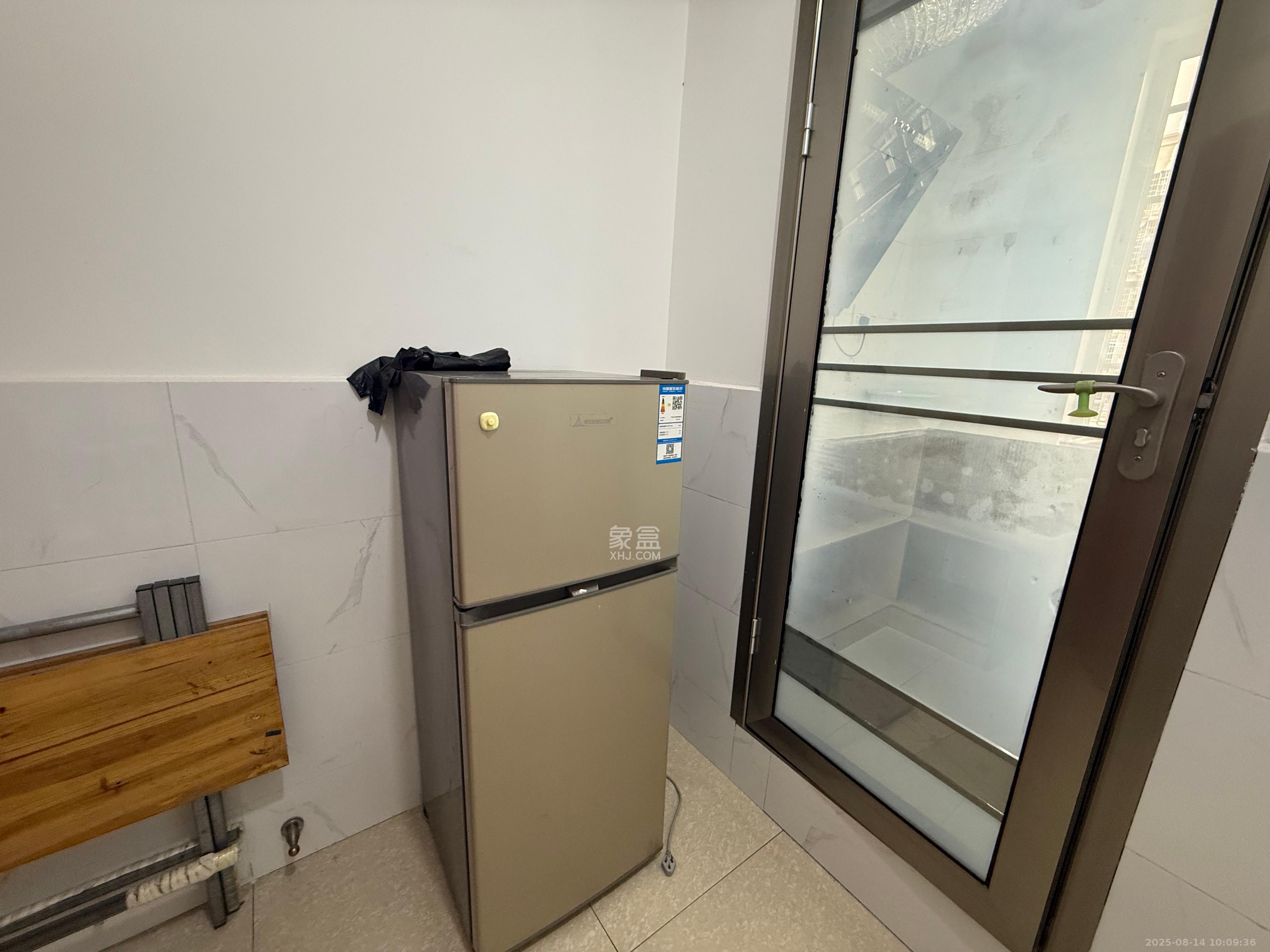 和润园一、二期 1室1厅1卫 900.0元/月 和润园一、二期 1室1厅1卫 900.0元/月室内图