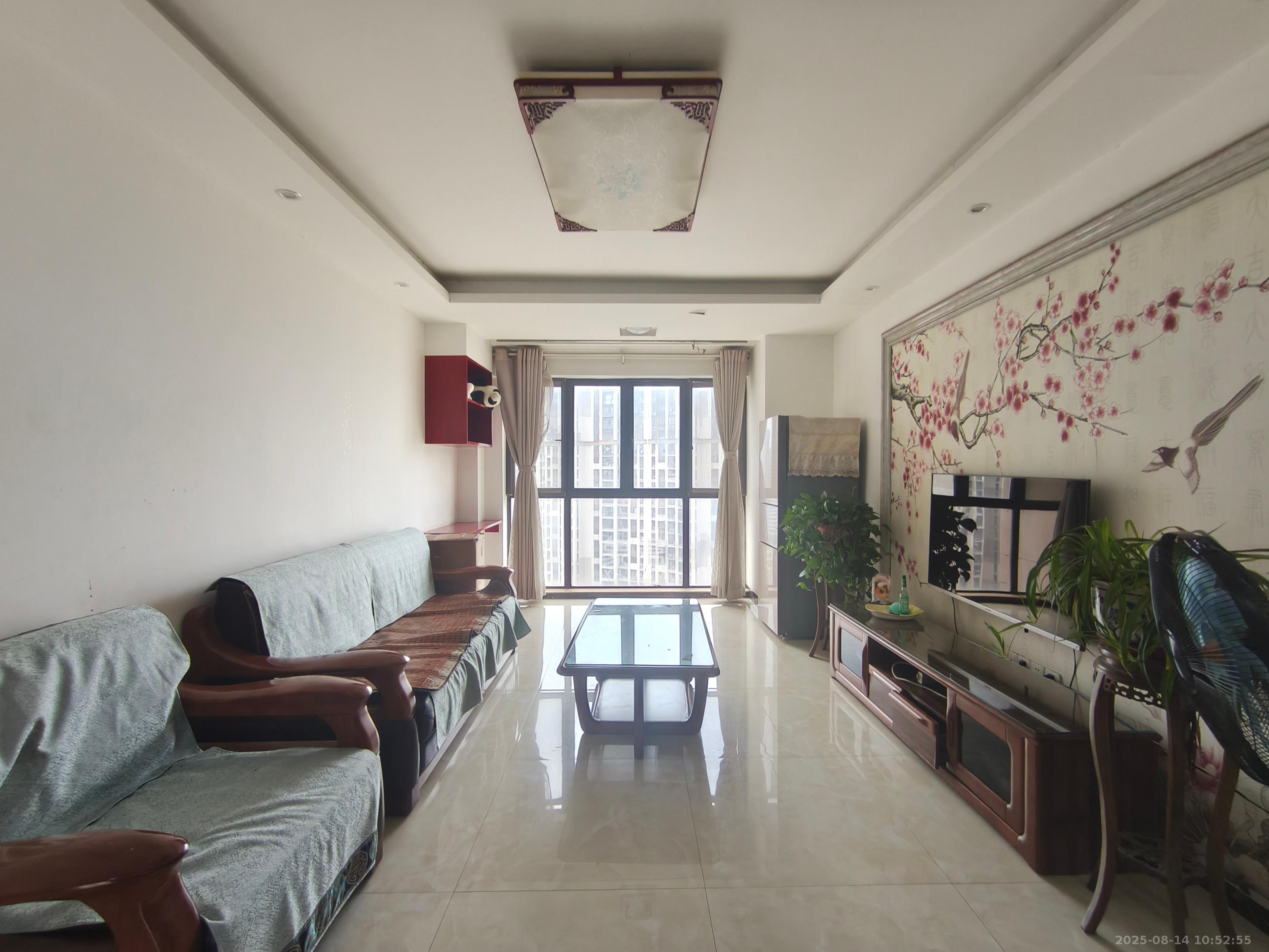 梅溪鑫苑名家  3室2厅2卫    2400.0元/月 梅溪鑫苑名家  3室2厅2卫    2400.0元/月