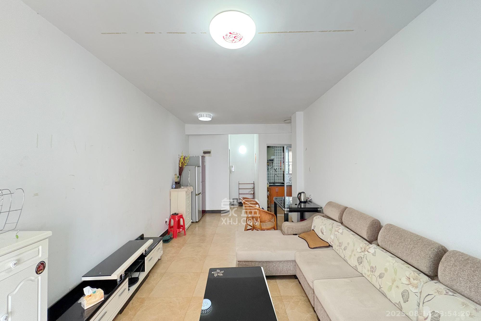 凯通国际城(凯通朝庭)  2室1厅1卫    90.0万 凯通国际城(凯通朝庭)  2室1厅1卫    90.0万客厅