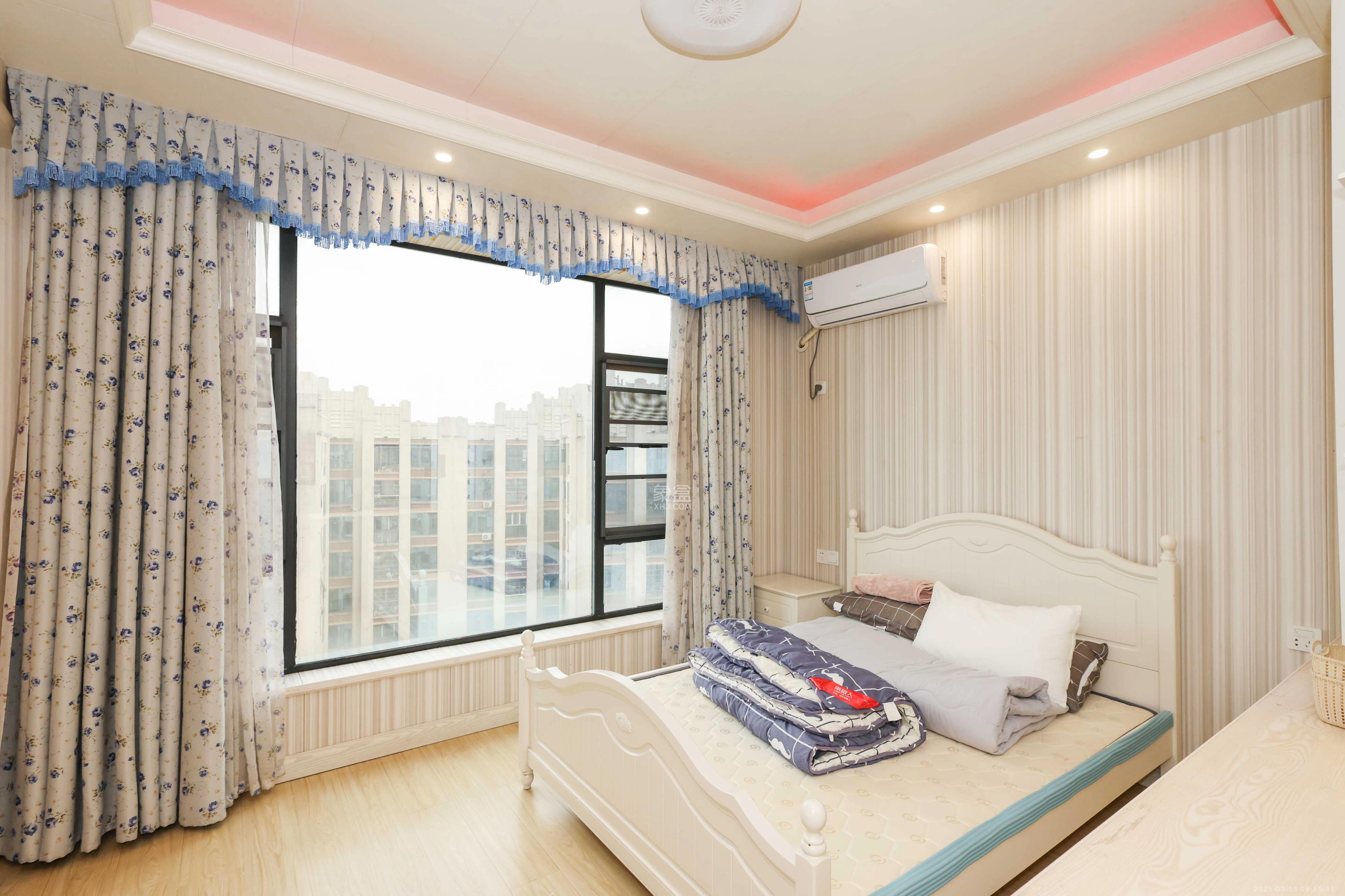 天元涉外景园C区  1室1厅1卫    1700.0元/月 天元涉外景园C区  1室1厅1卫    1700.0元/月室内图