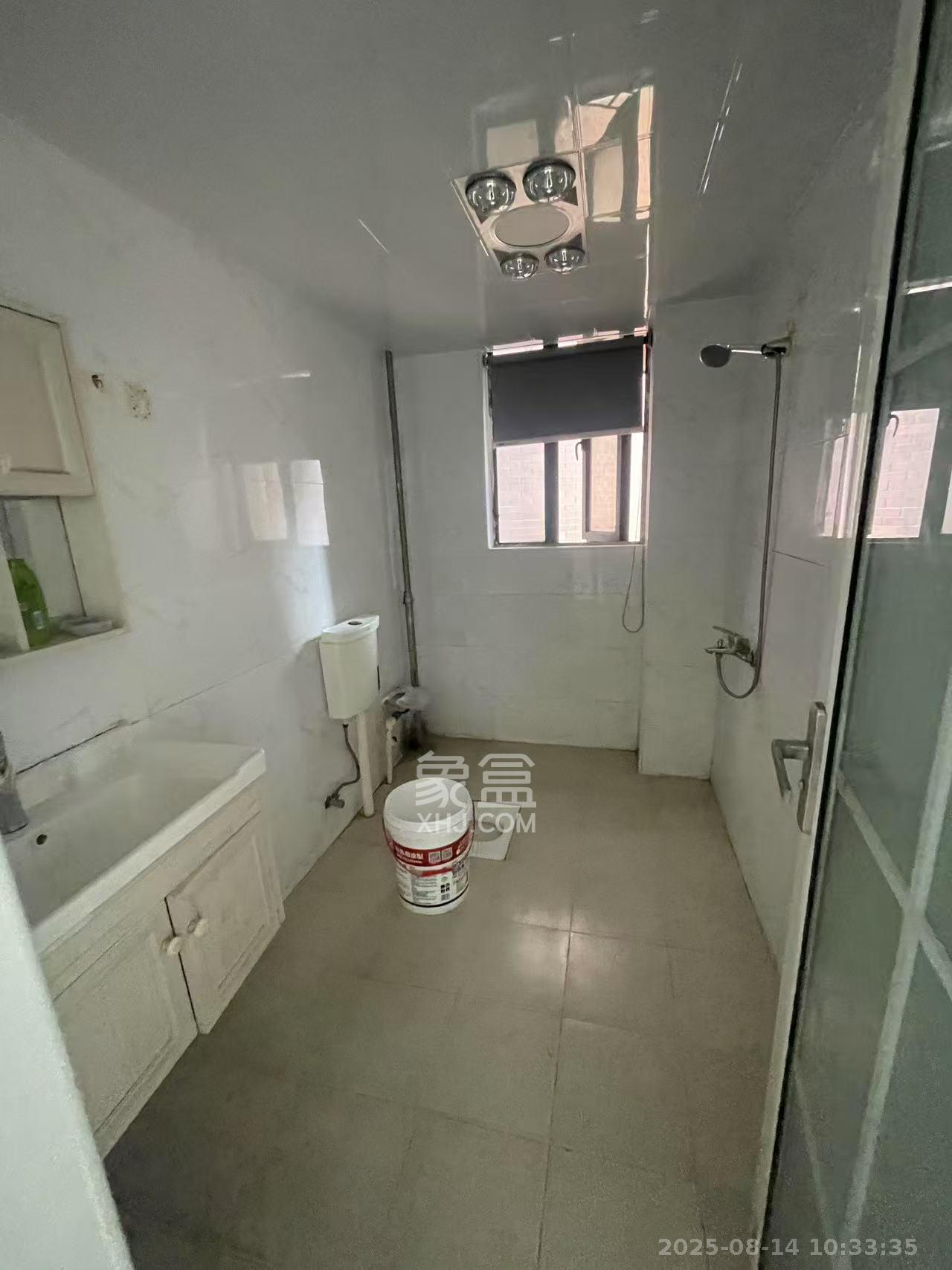 长沙欧洲城  3室2厅2卫    2700.0元/月 长沙欧洲城  3室2厅2卫    2700.0元/月室内图