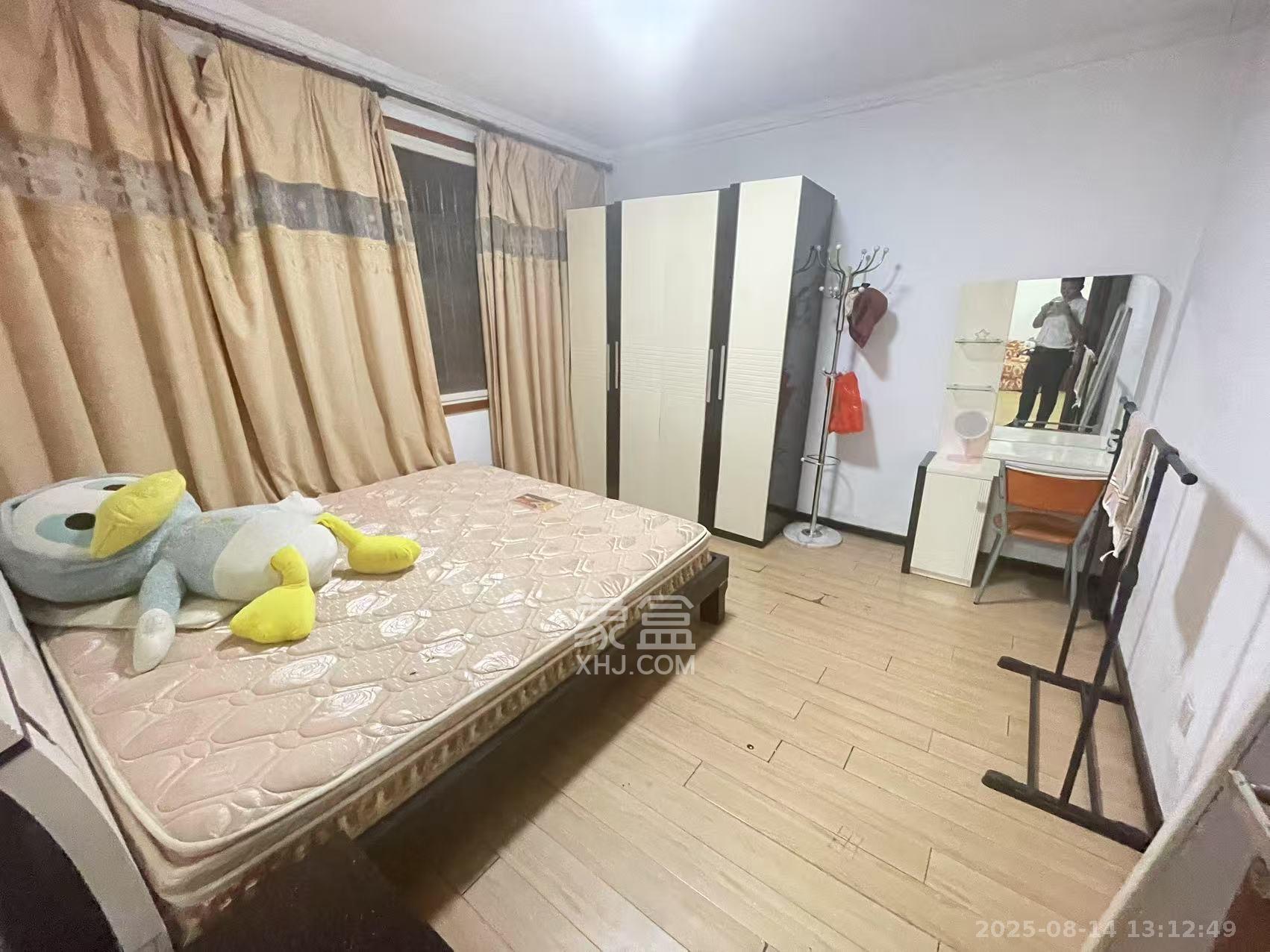 通泰街龙王宫  3室2厅1卫    2200.0元/月室内图