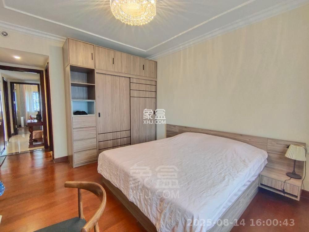 恒大华府 3室2厅2卫 3000.0元/月 恒大华府 3室2厅2卫 3000.0元/月室内图