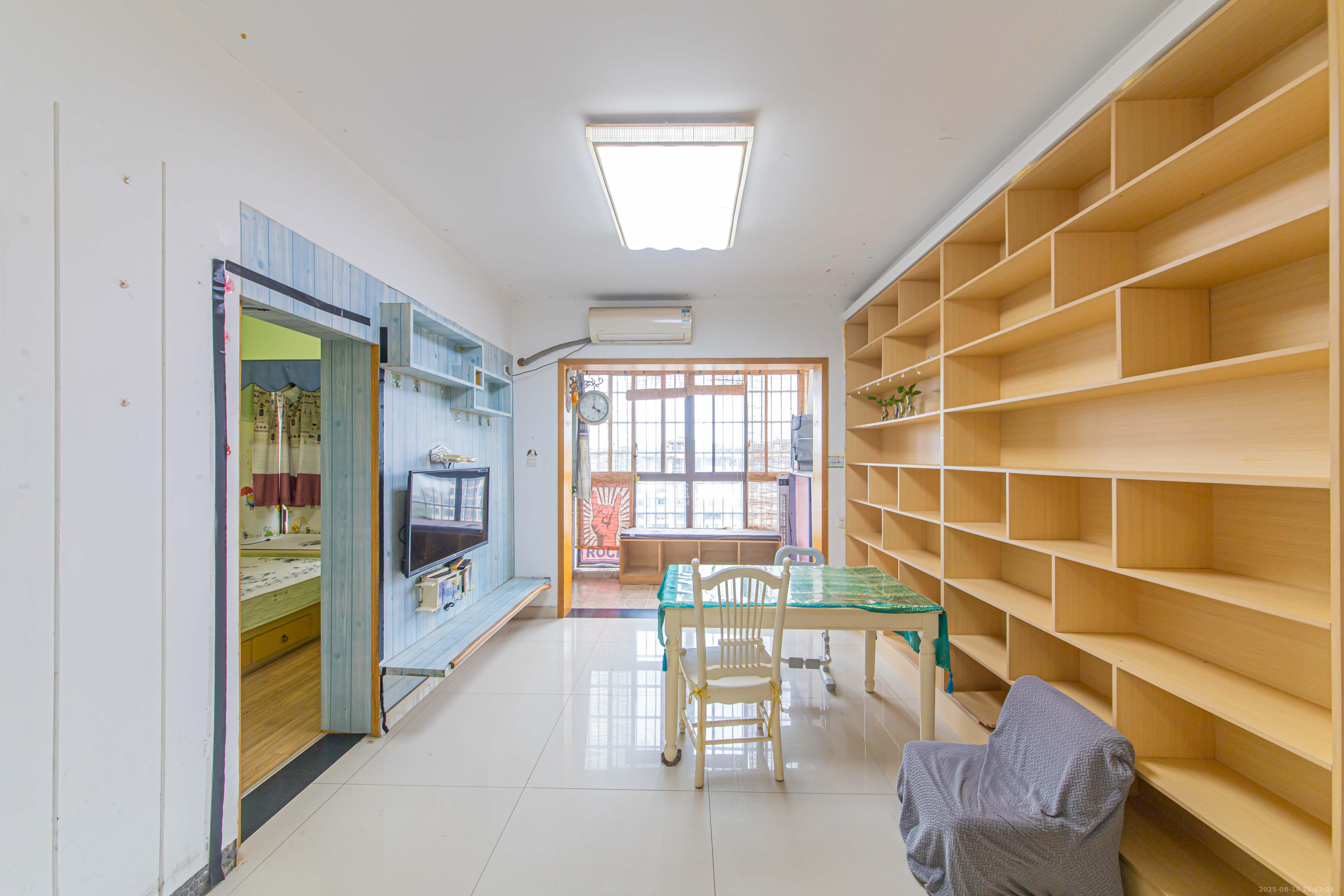 金房奥斯卡  2室2厅1卫    68.0万 金房奥斯卡  2室2厅1卫    68.0万客厅