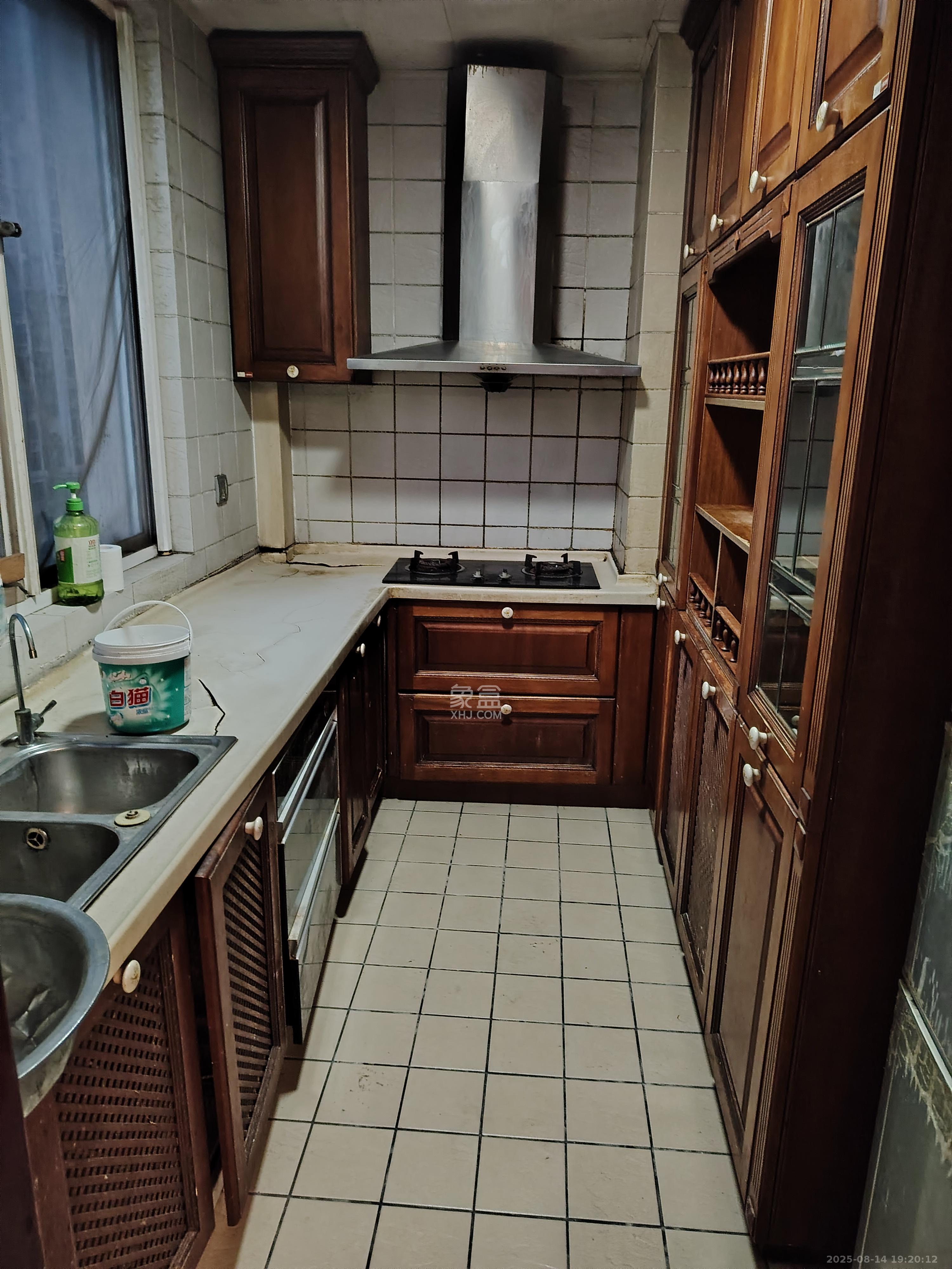 世嘉国际华城 4室2厅2卫 3300.0元/月 世嘉国际华城 4室2厅2卫 3300.0元/月室内图