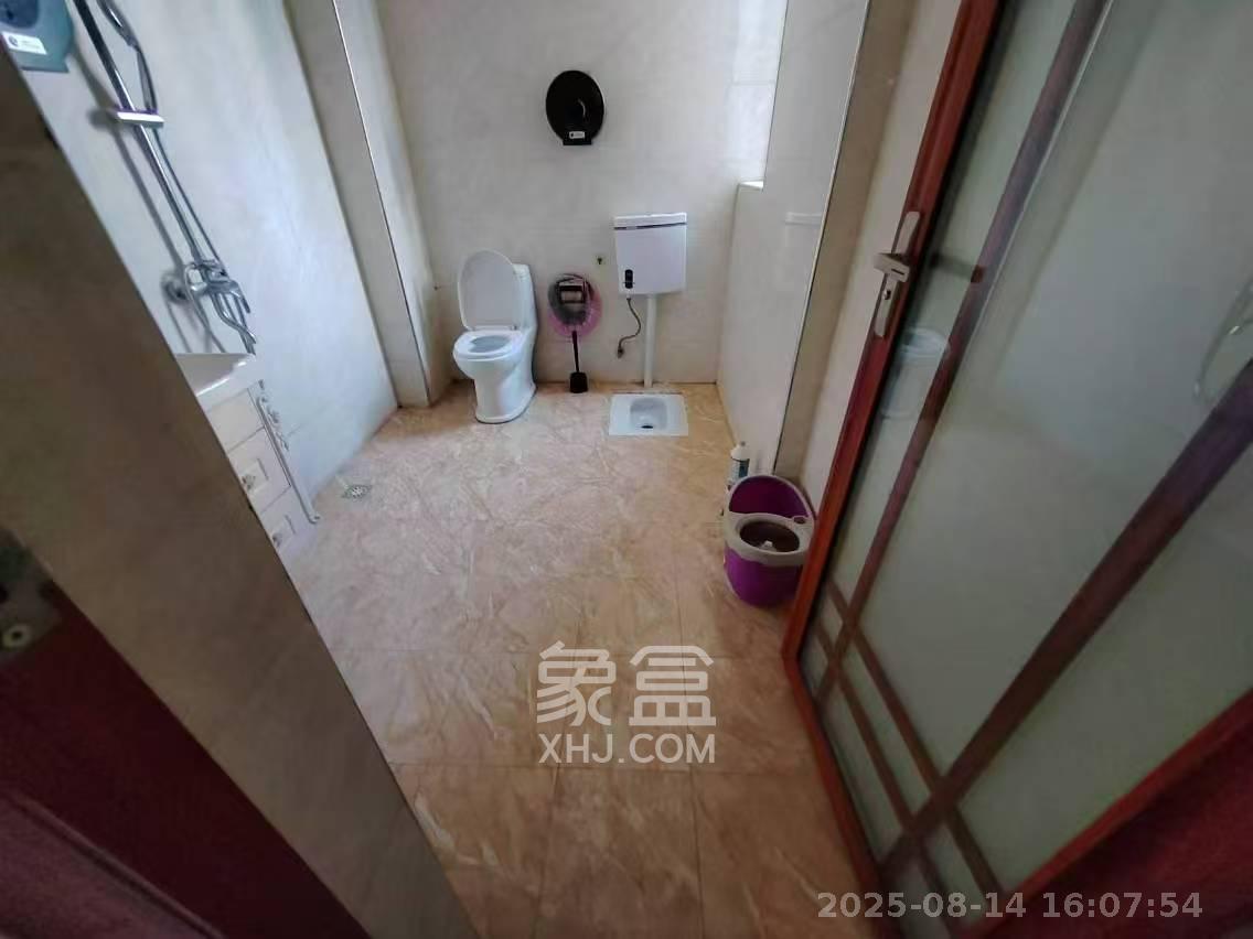 天健壹平方英里(天健芙蓉盛世二期) 4室2厅2卫 4600.0元/月 天健壹平方英里(天健芙蓉盛世二期) 4室2厅2卫 4600.0元/月室内图