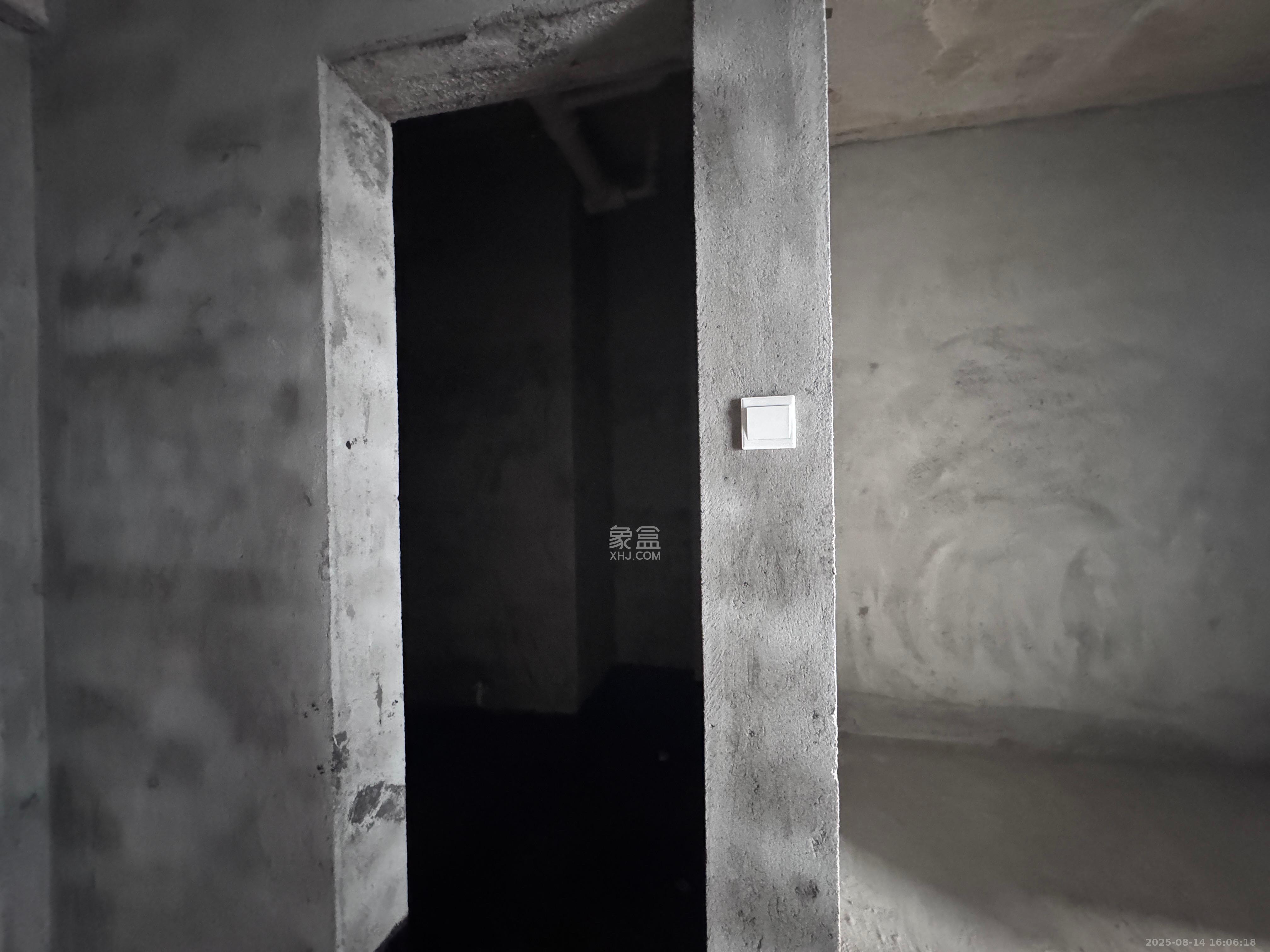 鄱阳汇金中心  1室0厅0卫    1600.0元/月室内图