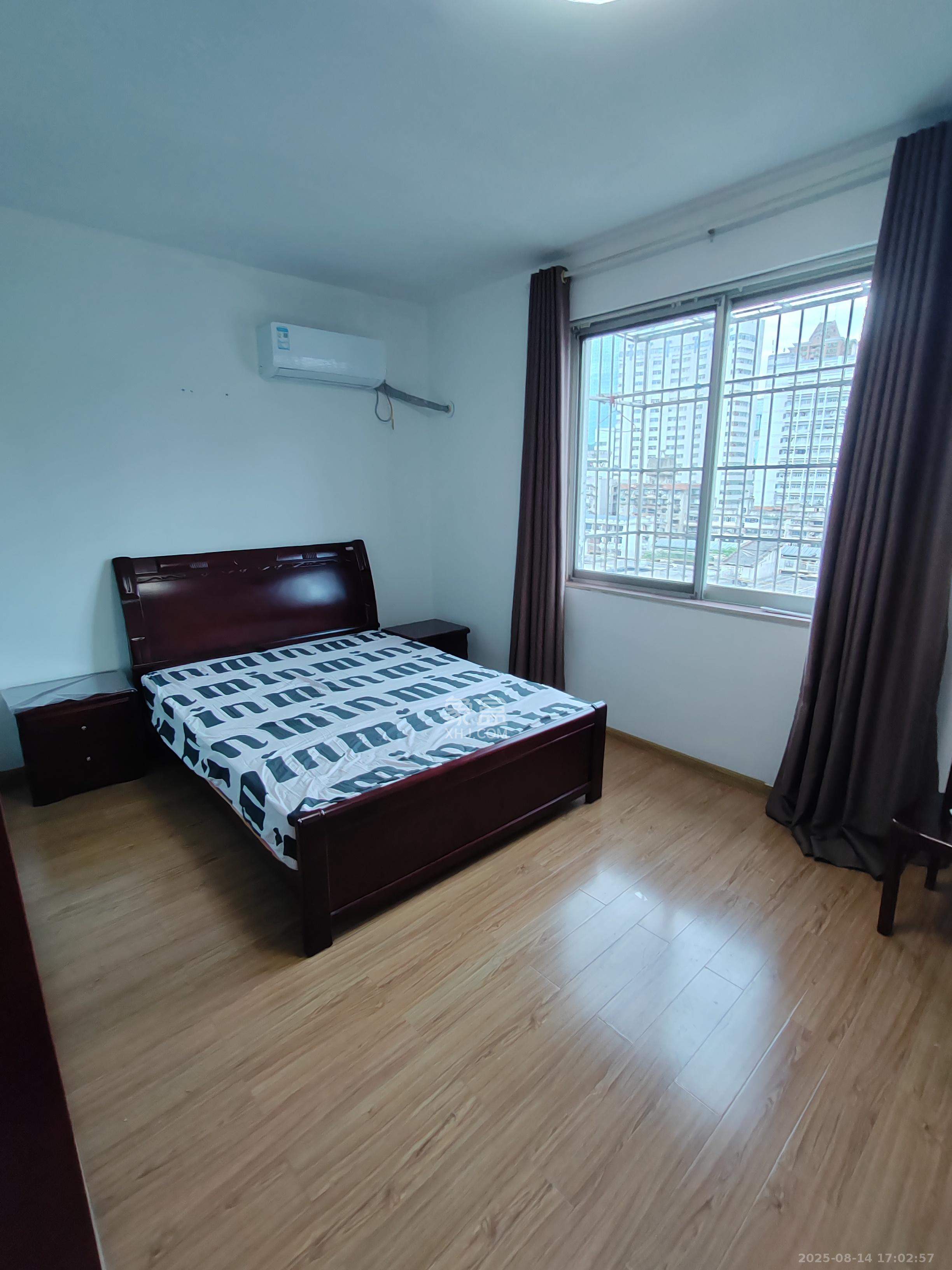 稻田园公寓 3室2厅2卫 2800.0元/月 稻田园公寓 3室2厅2卫 2800.0元/月室内图