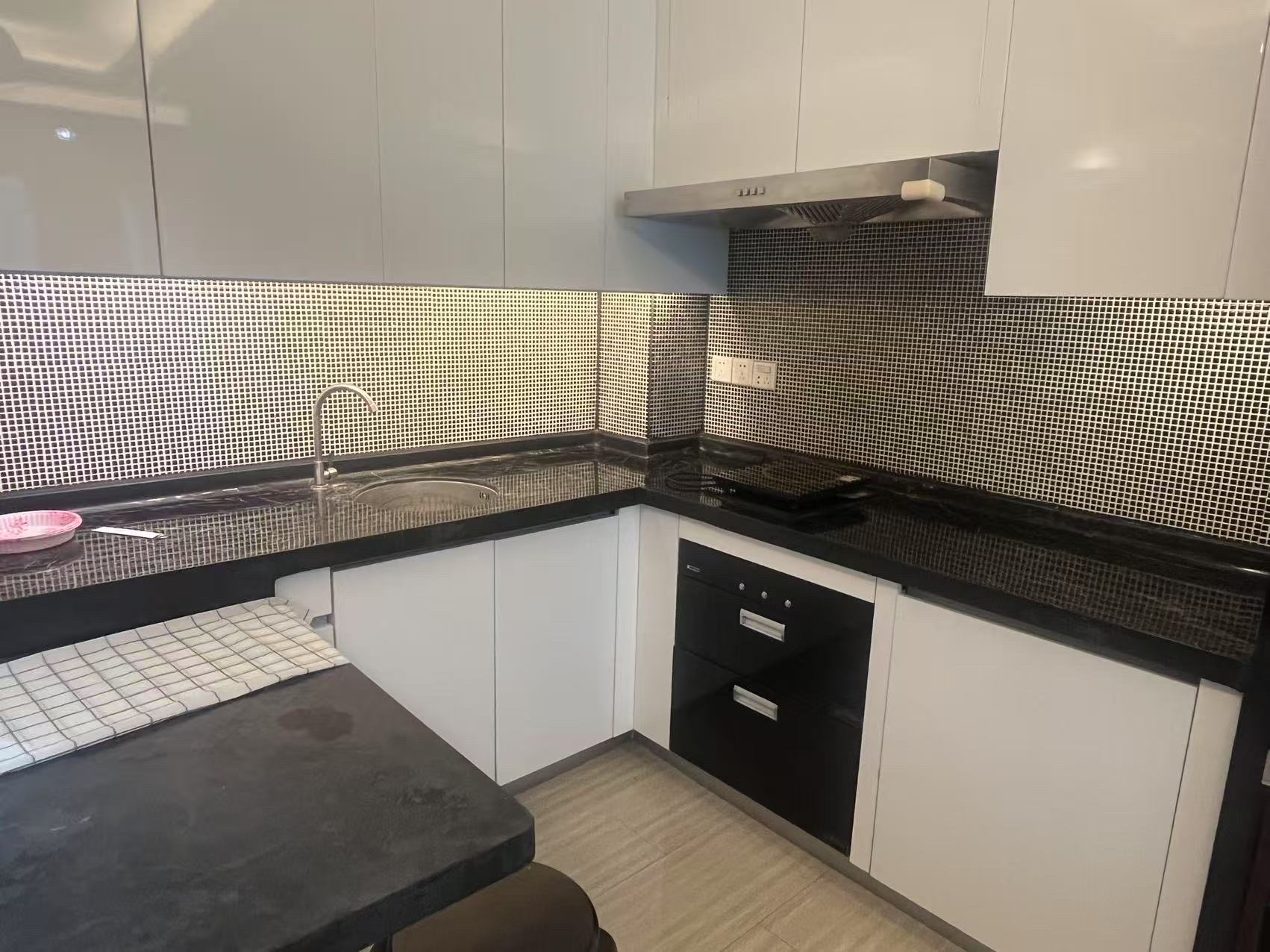 海航国际广场 1室1厅1卫 1800.0元/月 海航国际广场 1室1厅1卫 1800.0元/月室内图