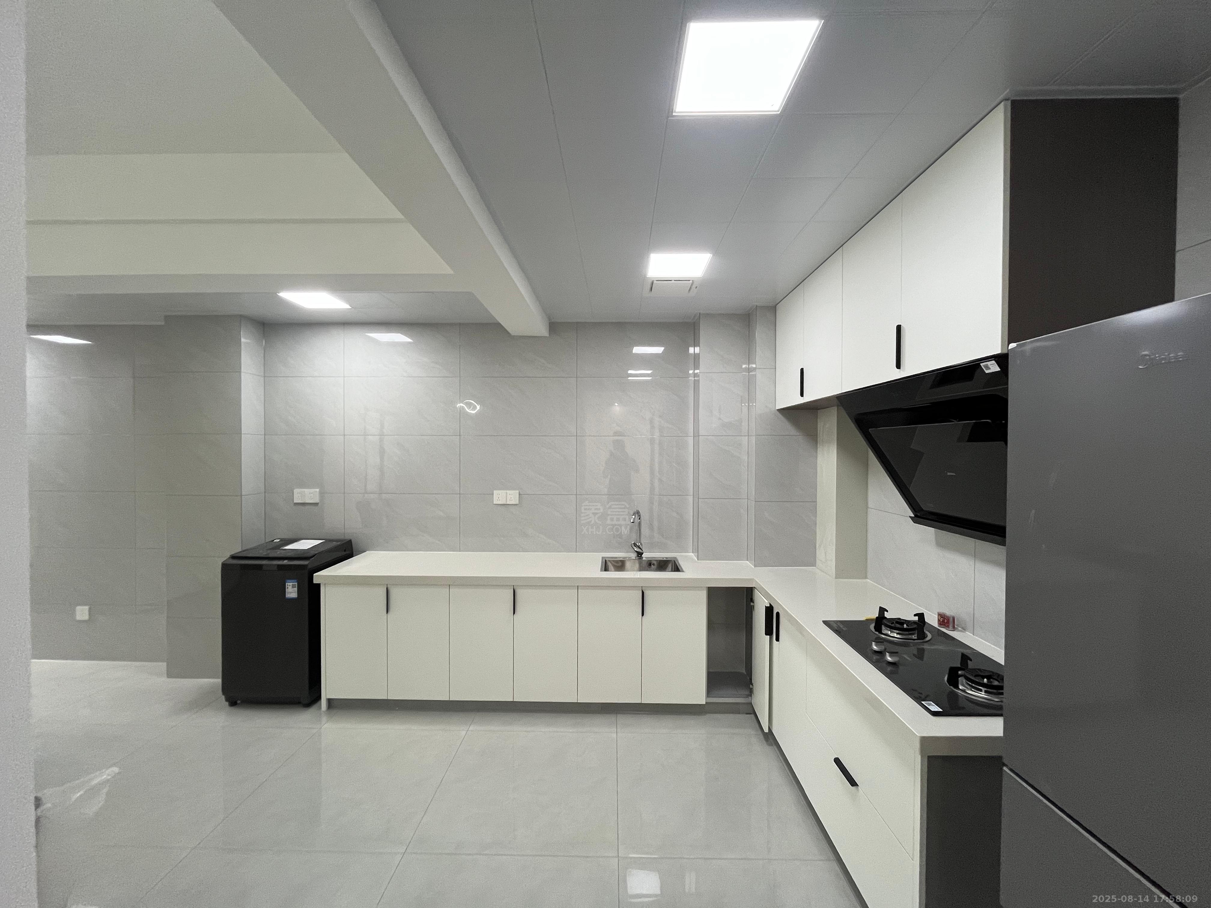 华晨神农湾 2室2厅1卫 2200.0元/月 华晨神农湾 2室2厅1卫 2200.0元/月室内图