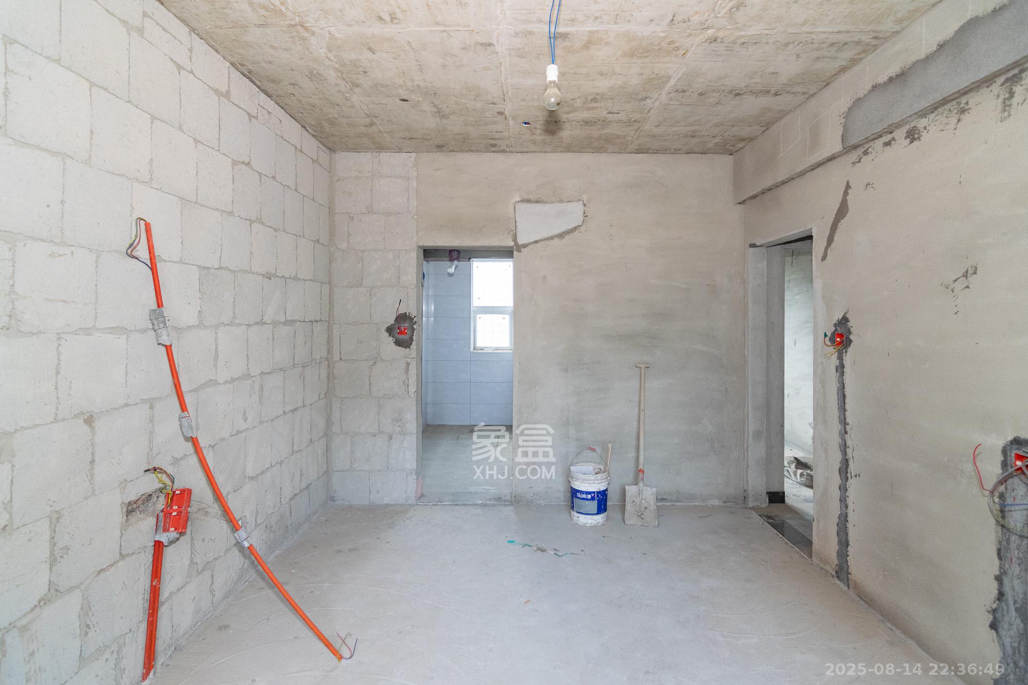 新华联梦想城  4室2厅2卫    85.0万 新华联梦想城  4室2厅2卫    85.0万卧室