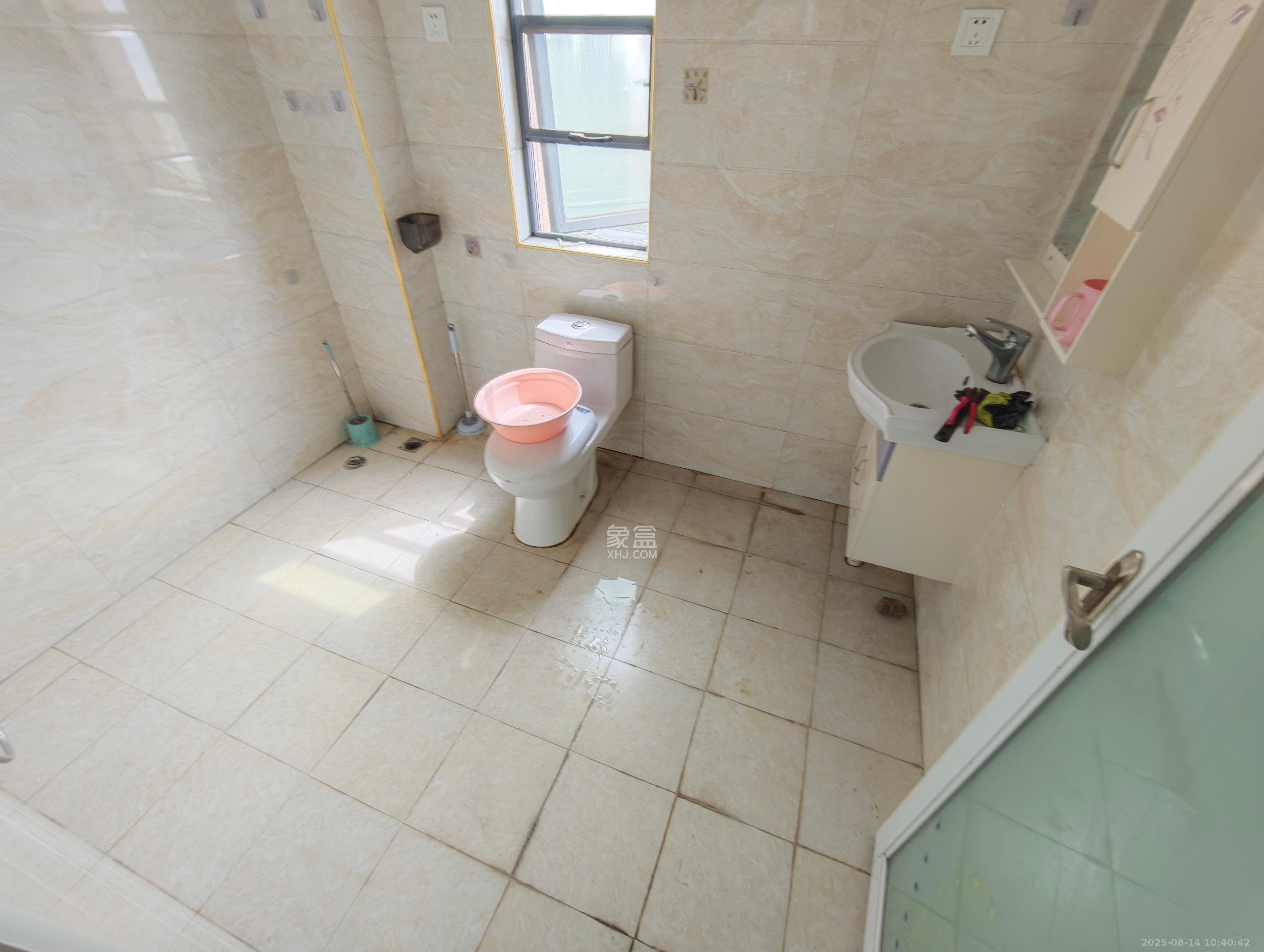 香雨一品  3室2厅2卫    2300.0元/月 香雨一品  3室2厅2卫    2300.0元/月室内图