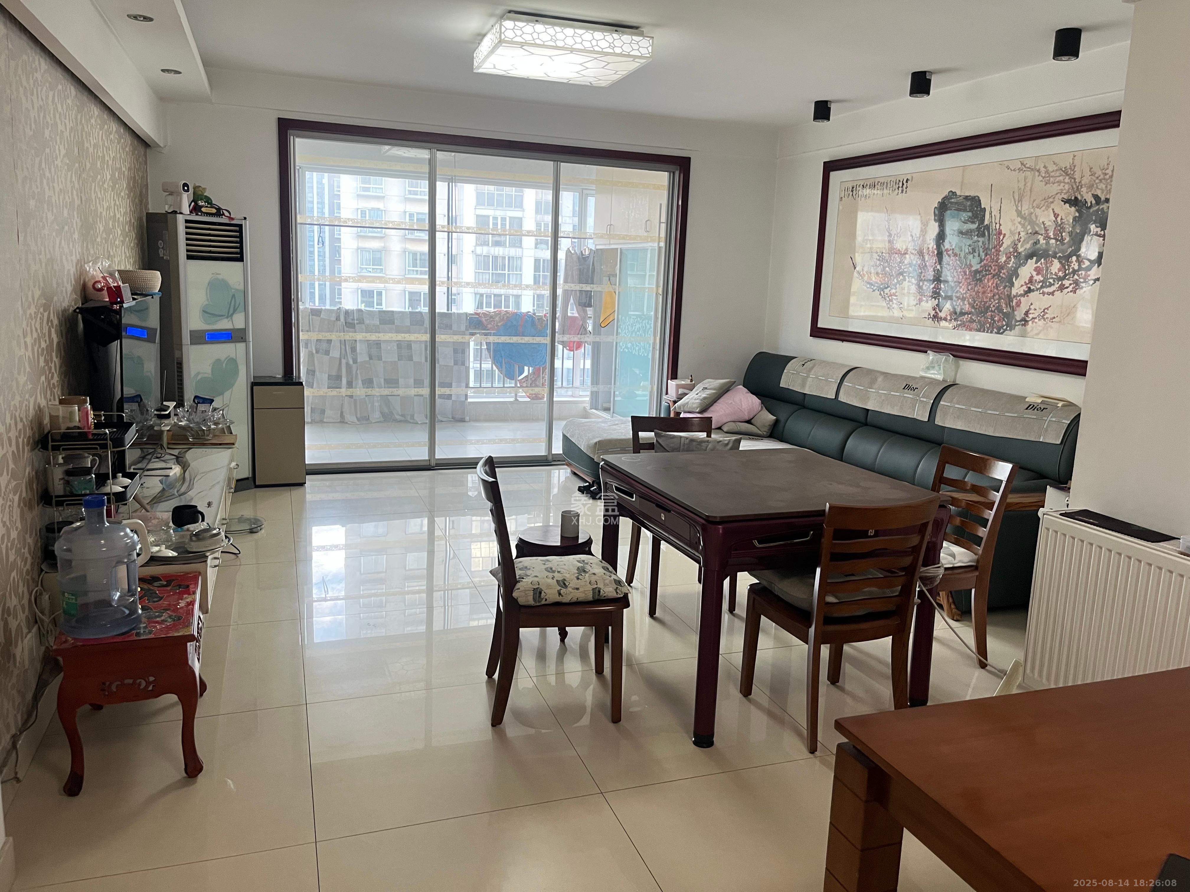 君临青园花都 3室2厅1卫 2800.0元/月 君临青园花都 3室2厅1卫 2800.0元/月室内图