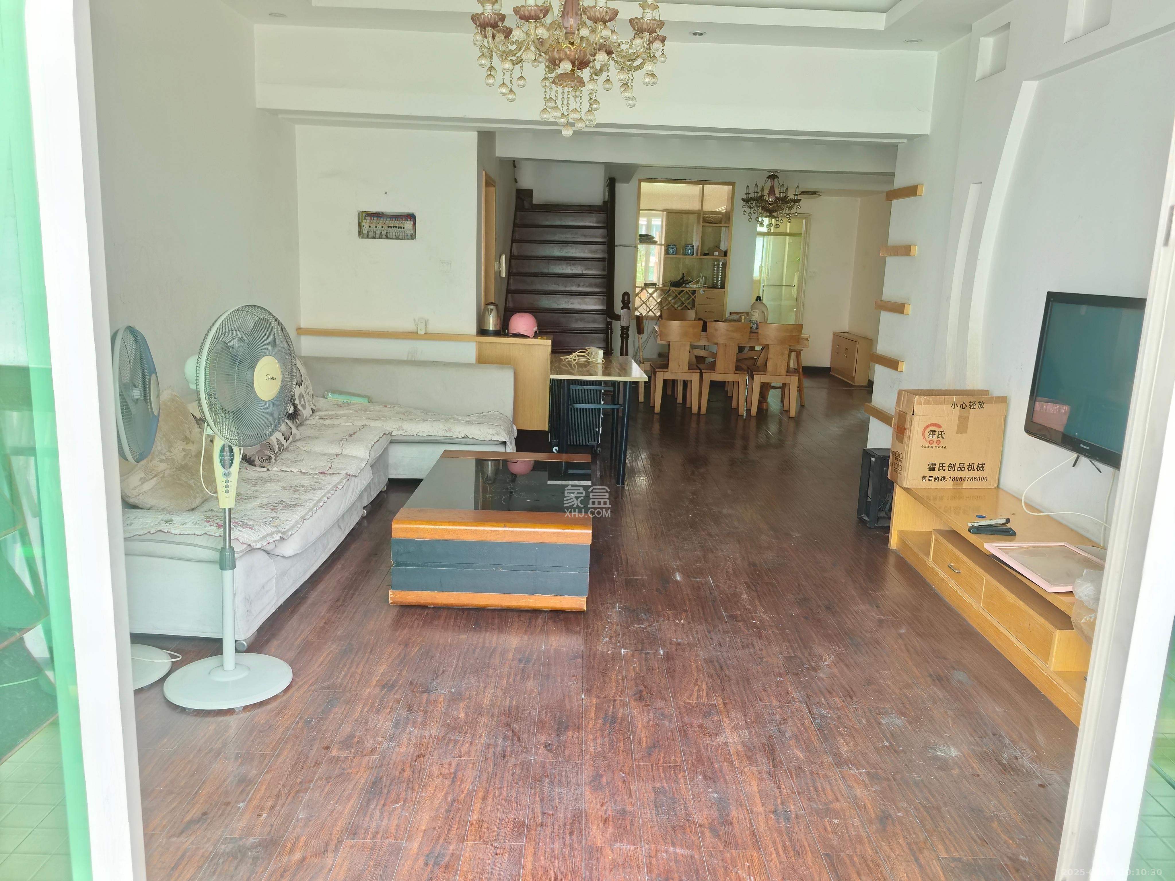 锦湘国际星城一期(锦美苑) 5室1厅1卫 3800.0元/月 锦湘国际星城一期(锦美苑) 5室1厅1卫 3800.0元/月室内图