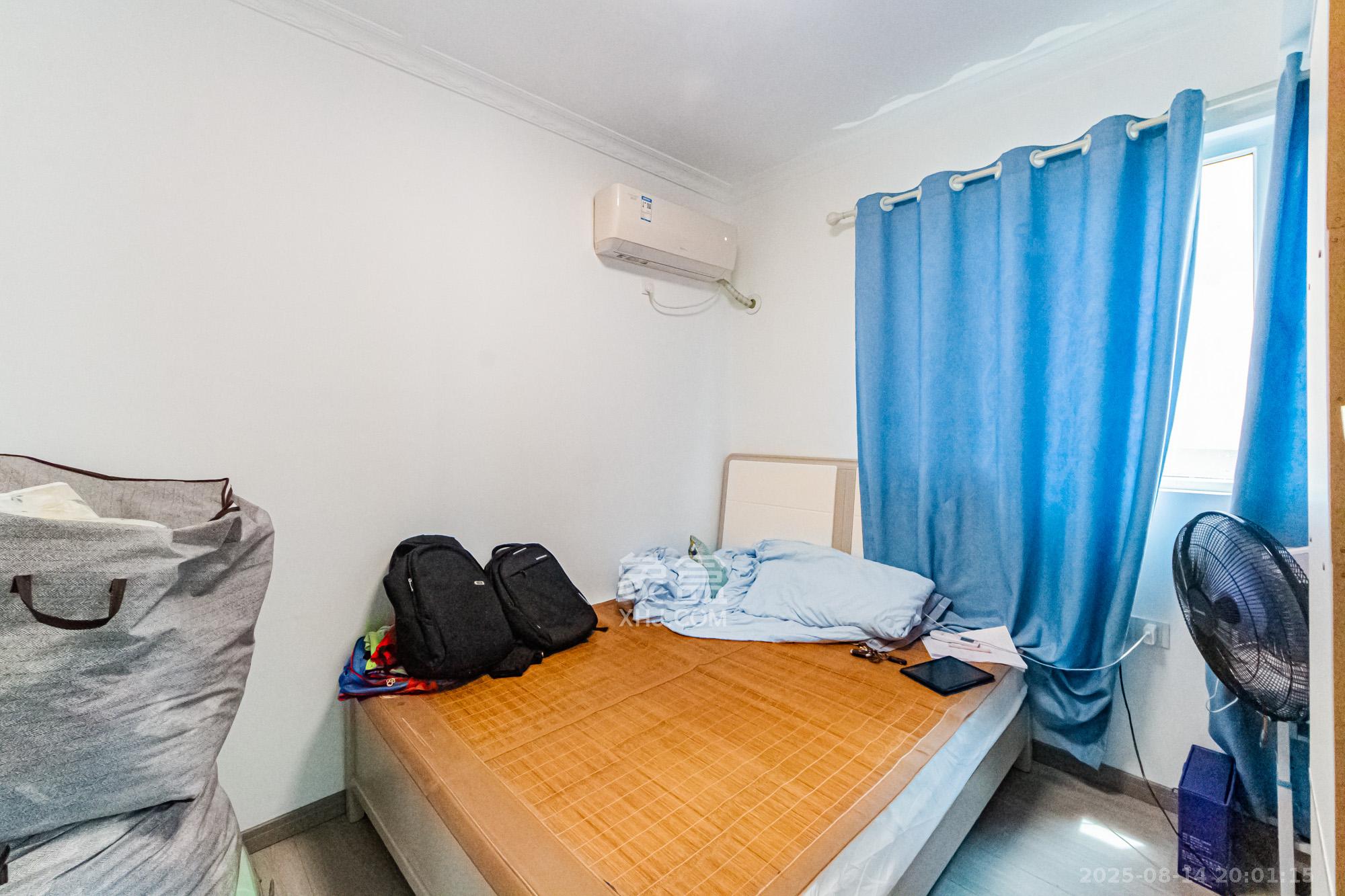 北辰三角洲E6区  3室2厅1卫    125.0万 北辰三角洲E6区  3室2厅1卫    125.0万卧室