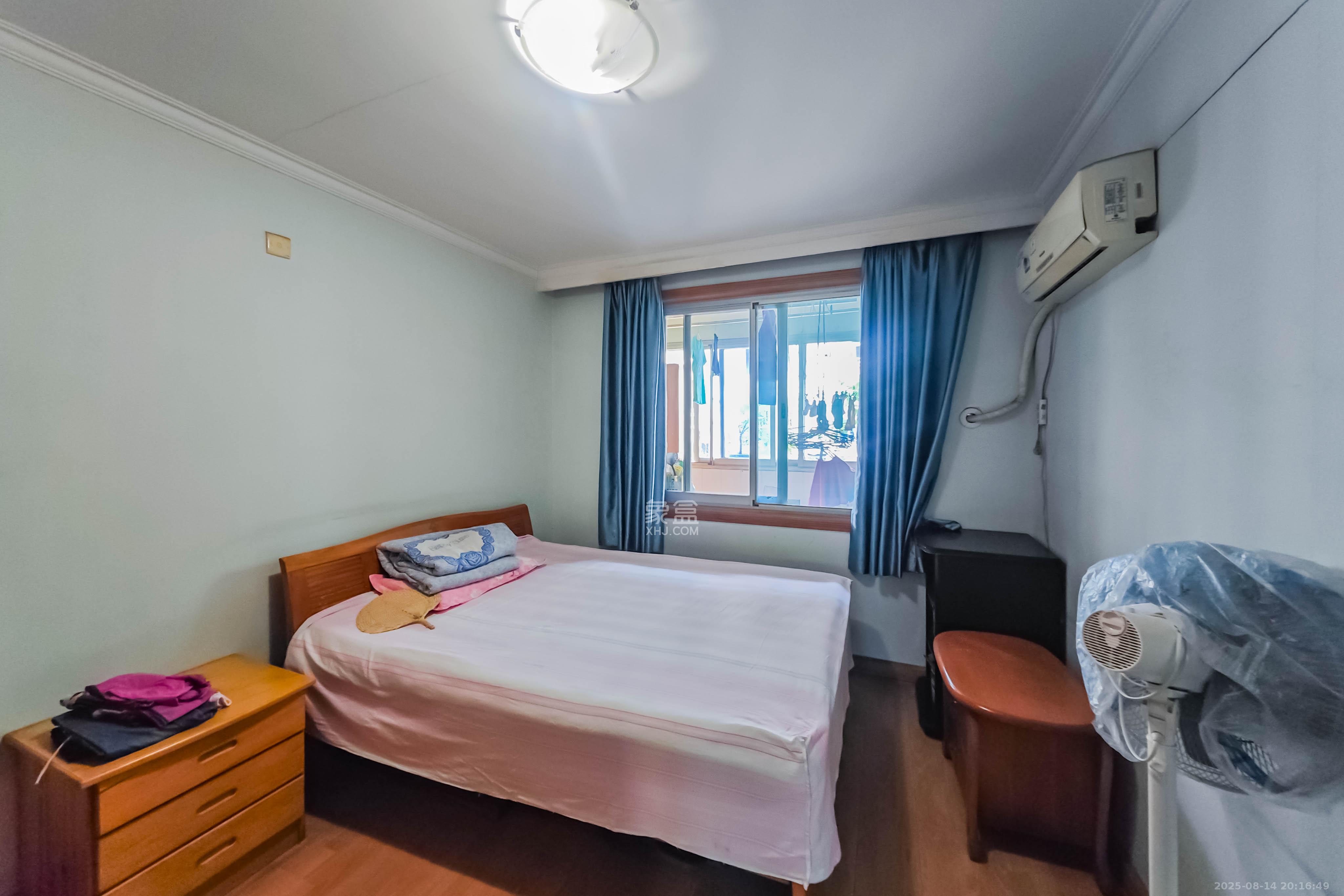 雨花区教师村 3室2厅1卫 56.0万 雨花区教师村 3室2厅1卫 56.0万卧室