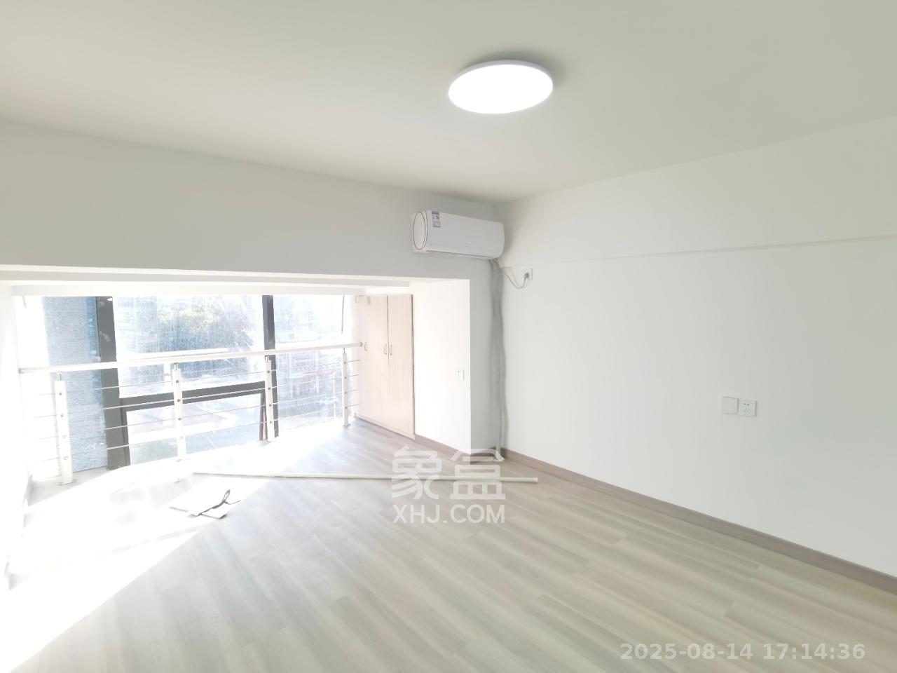 裕天国际商汇中心  4室1厅1卫    2400.0元/月 裕天国际商汇中心  4室1厅1卫    2400.0元/月