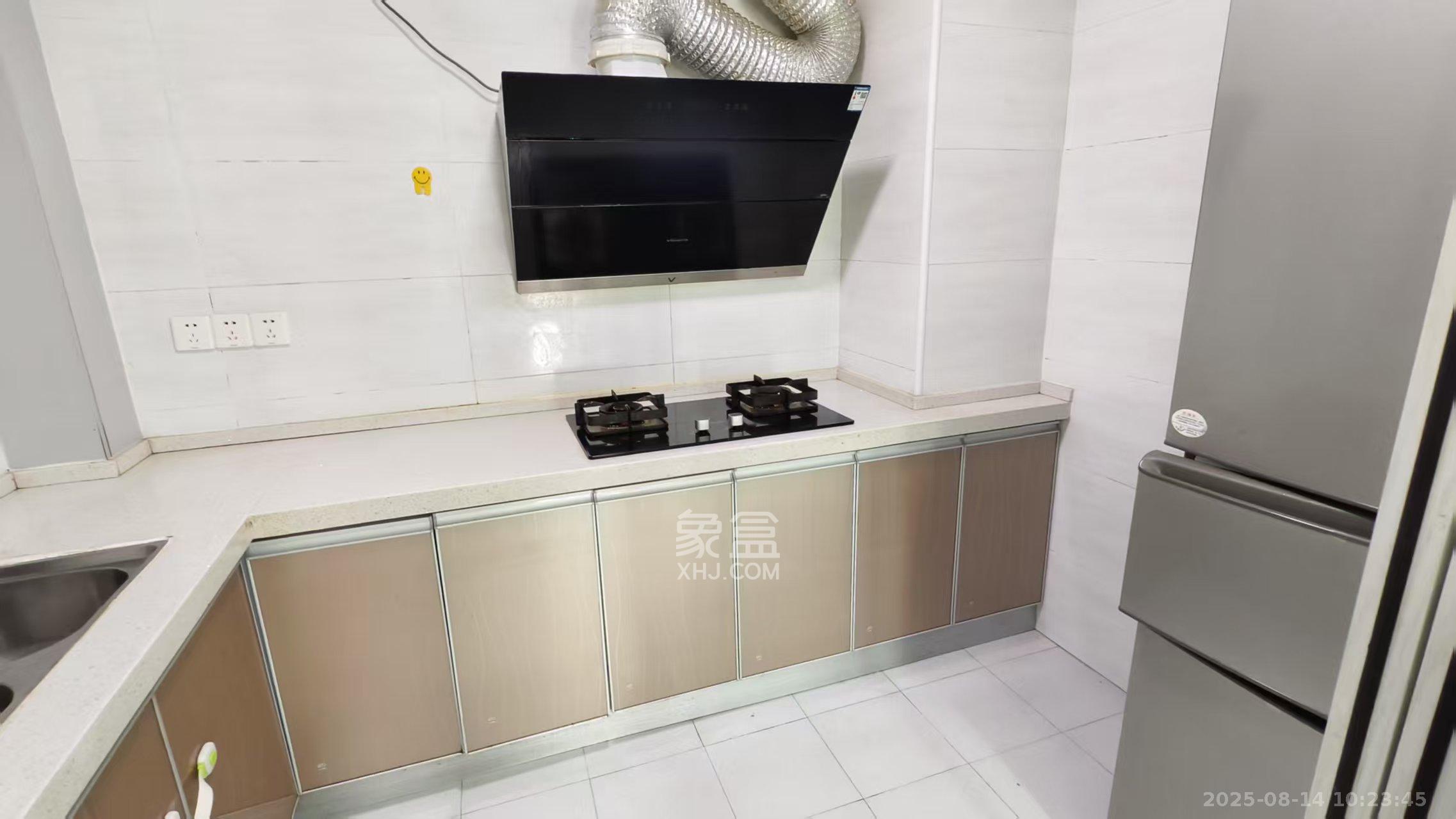 卓越浅水湾  3室2厅2卫    3000.0元/月 卓越浅水湾  3室2厅2卫    3000.0元/月室内图