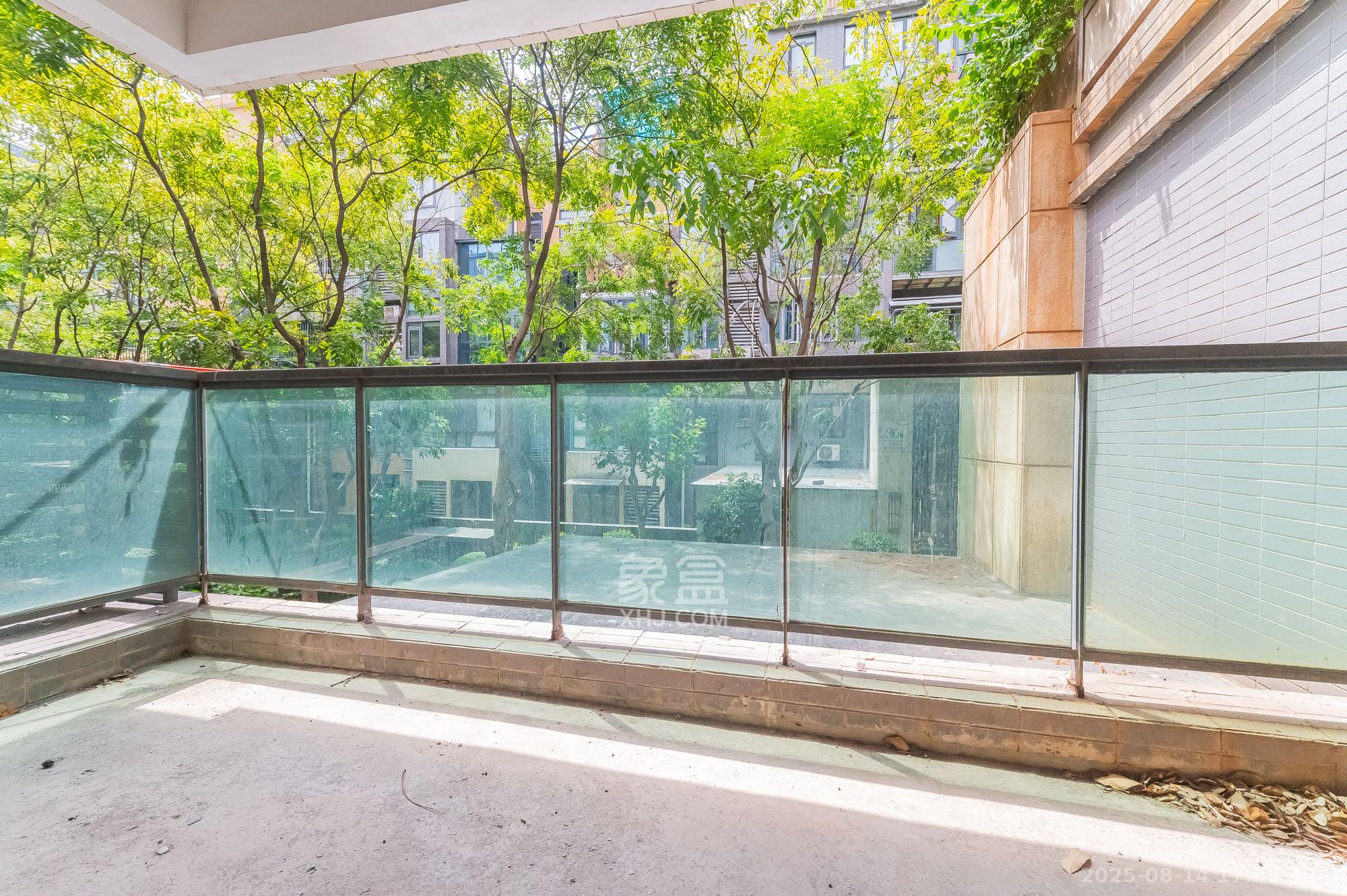 海伦春天  5室2厅2卫    185.0万 海伦春天  5室2厅2卫    185.0万其他