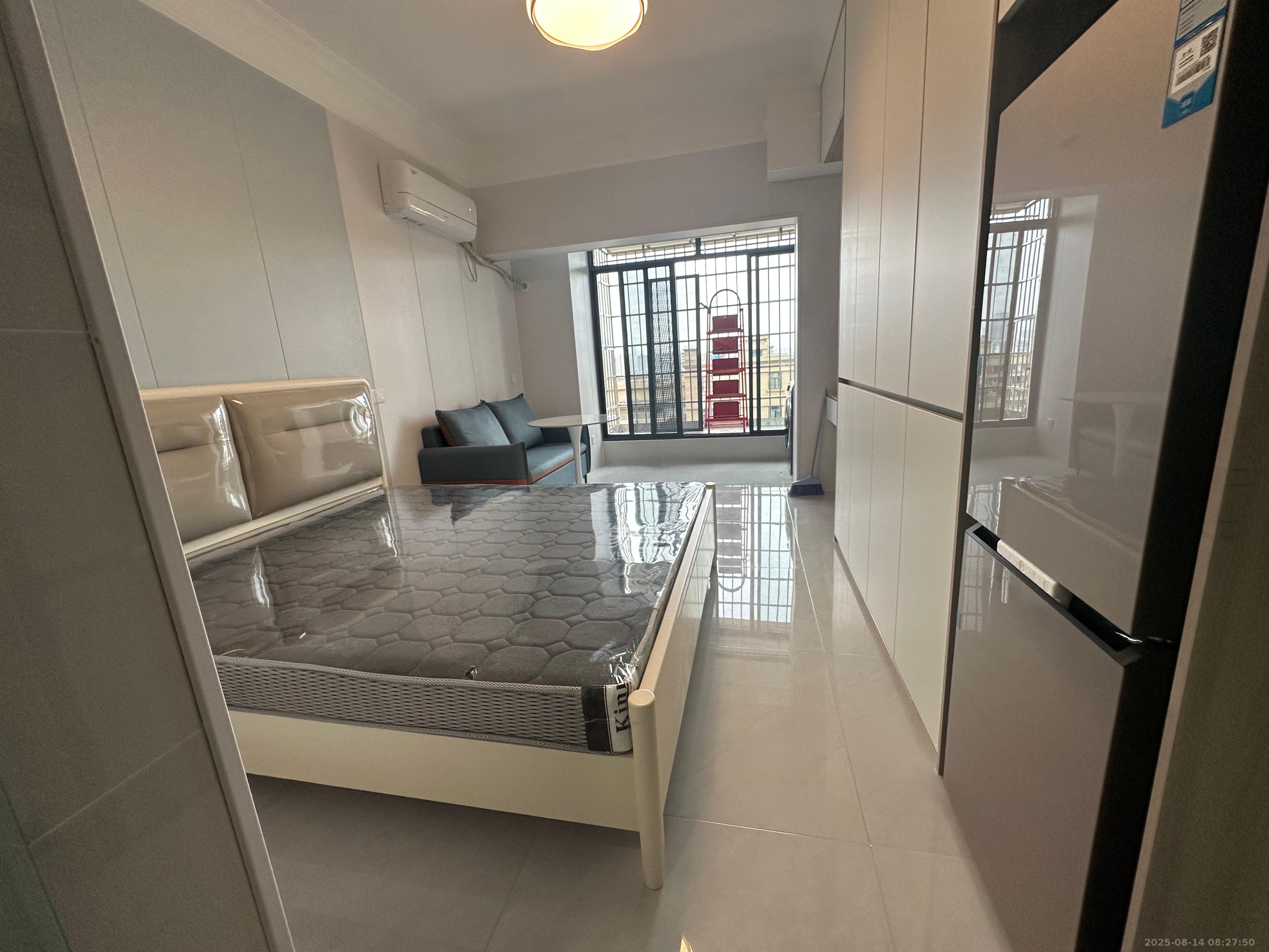 嘉雨兴园 1室1厅1卫 1800.0元/月 嘉雨兴园 1室1厅1卫 1800.0元/月室内图