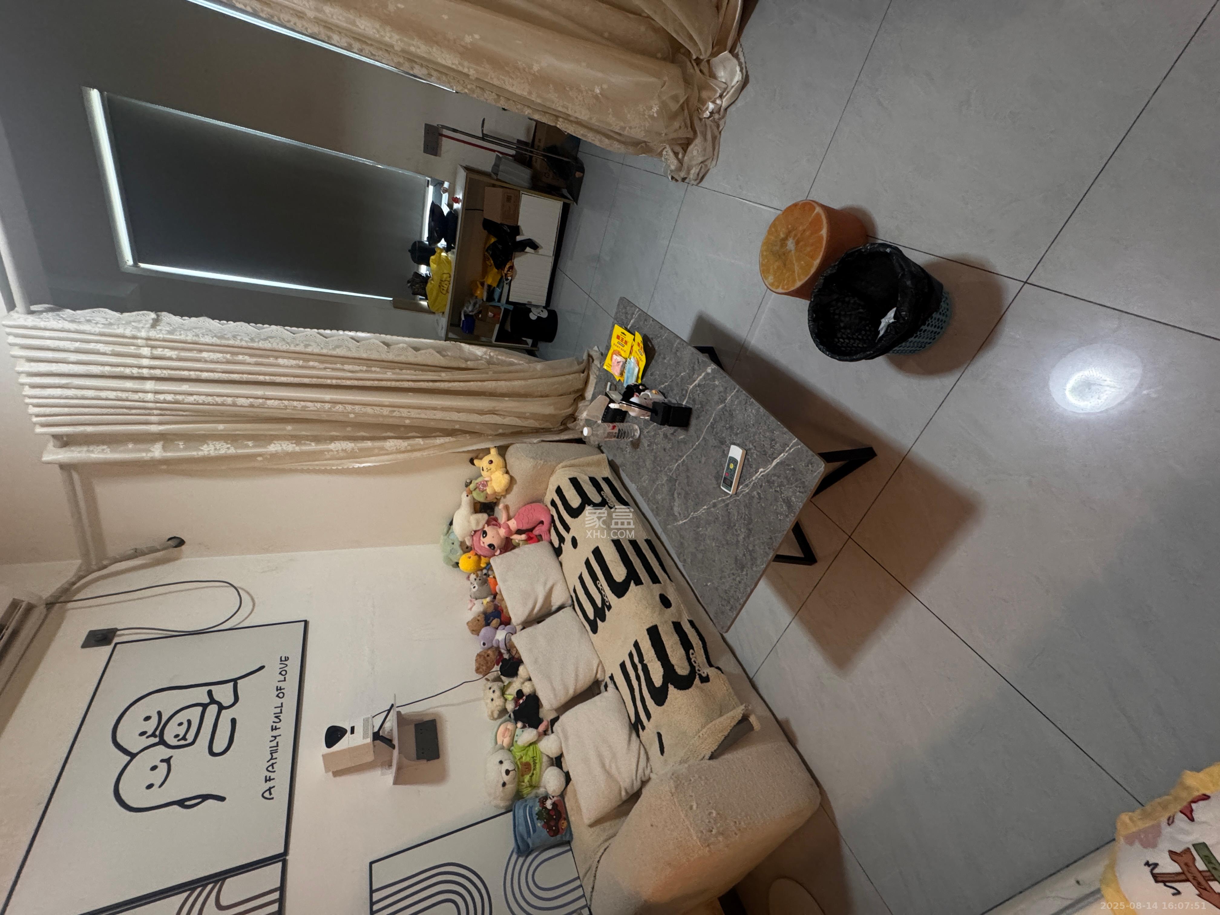 江南华府 1室1厅1卫 1500.0元/月 江南华府 1室1厅1卫 1500.0元/月室内图