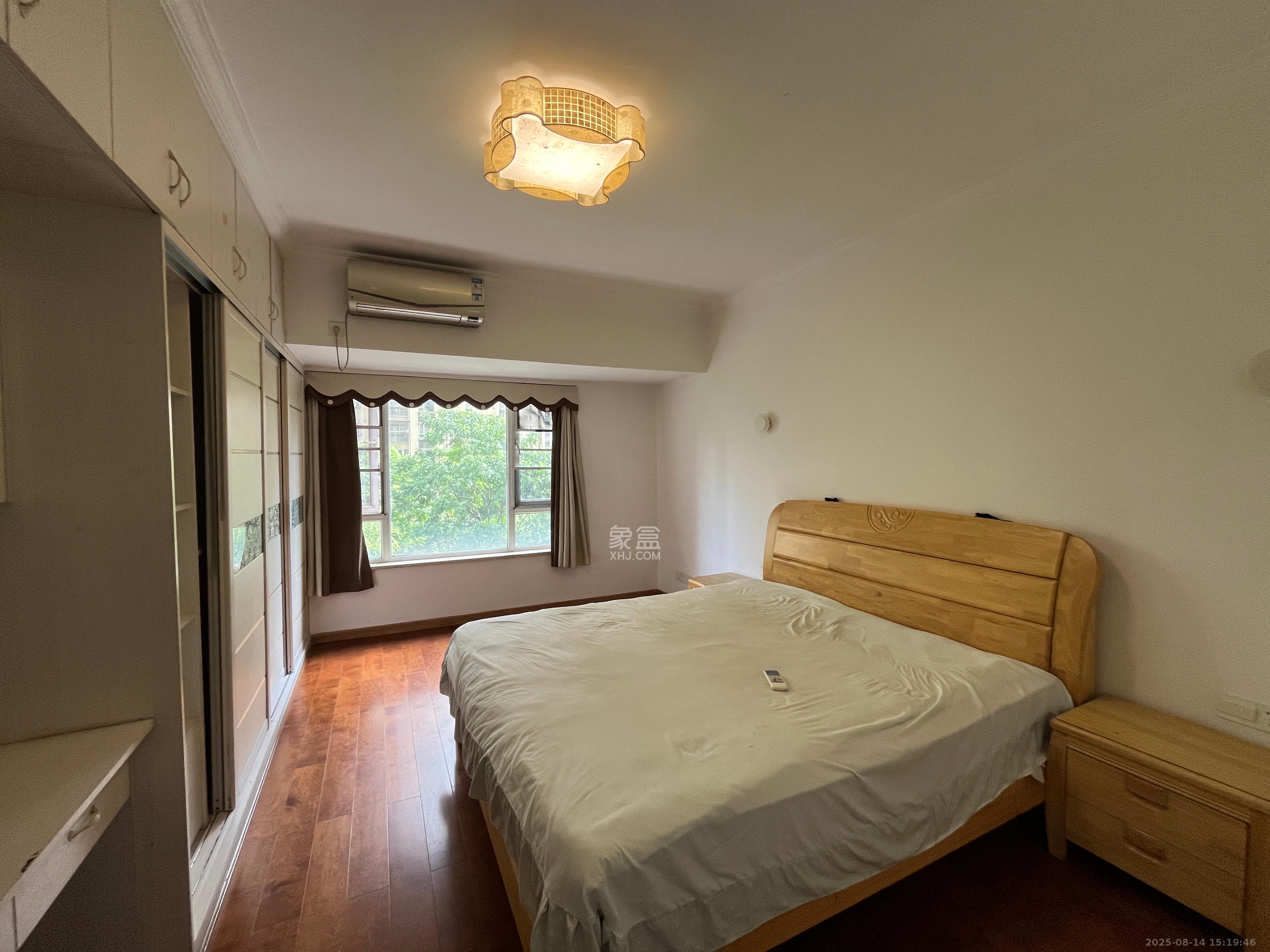 万国城(当代满庭春MOMA)三期  3室2厅2卫    2500.0元/月 万国城(当代满庭春MOMA)三期  3室2厅2卫    2500.0元/月室内图