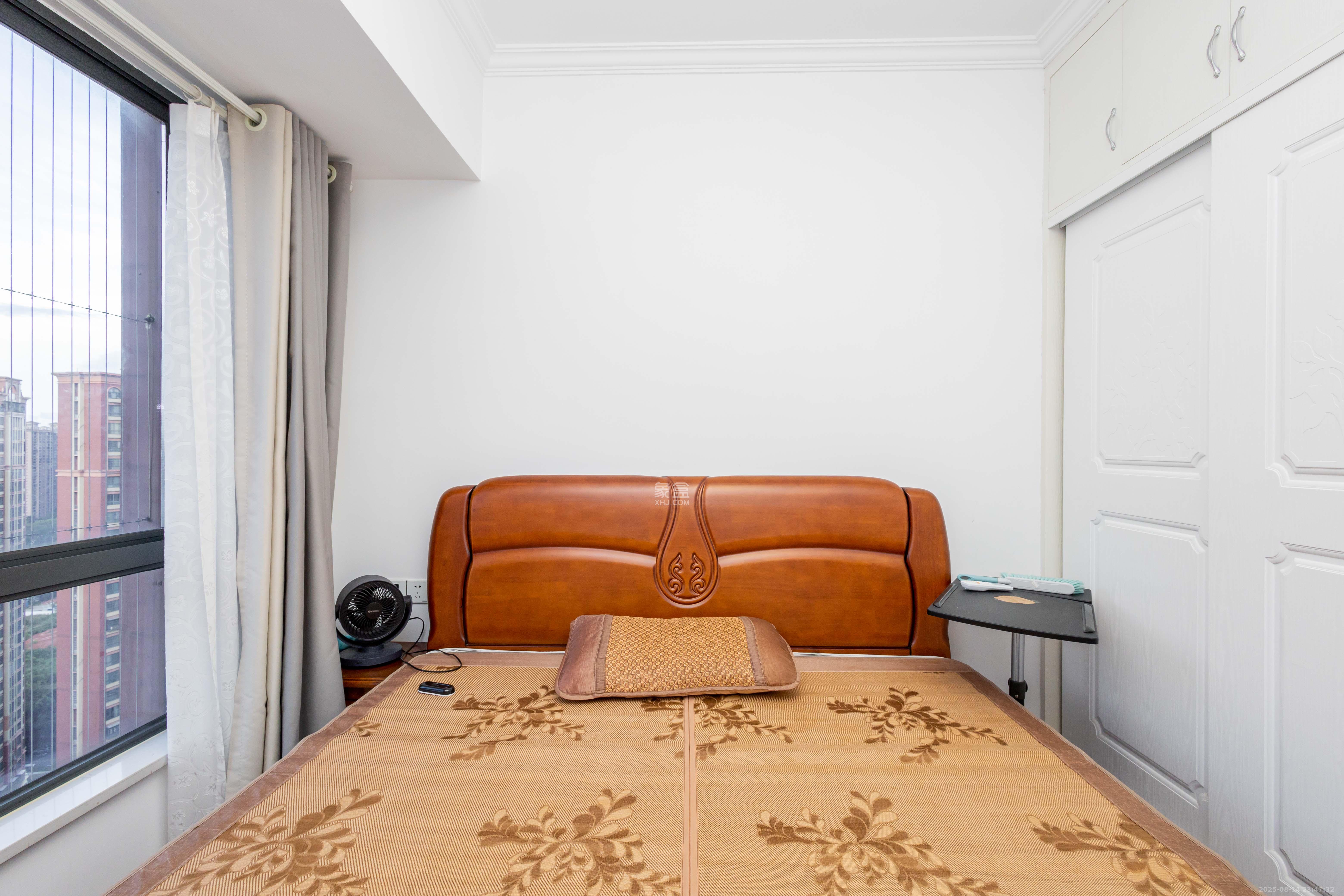 海德公园  4室2厅1卫    88.0万卧室