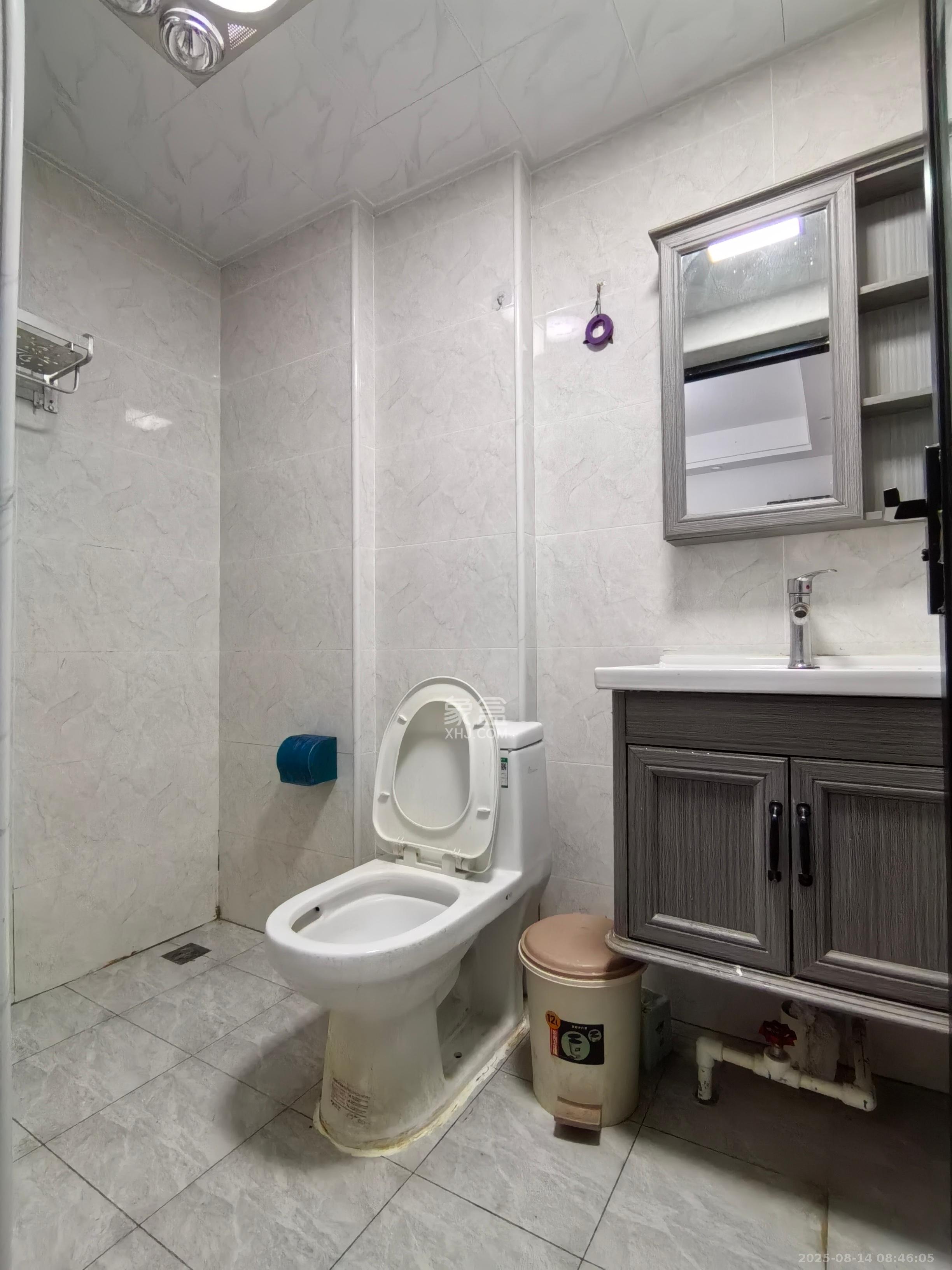 天健城  1室0厅1卫    2000.0元/月 天健城  1室0厅1卫    2000.0元/月室内图