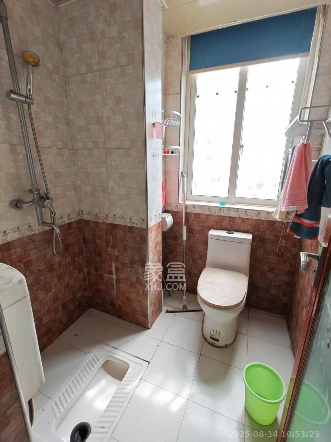 佳美星城  2室2厅1卫    1700.0元/月 佳美星城  2室2厅1卫    1700.0元/月室内图