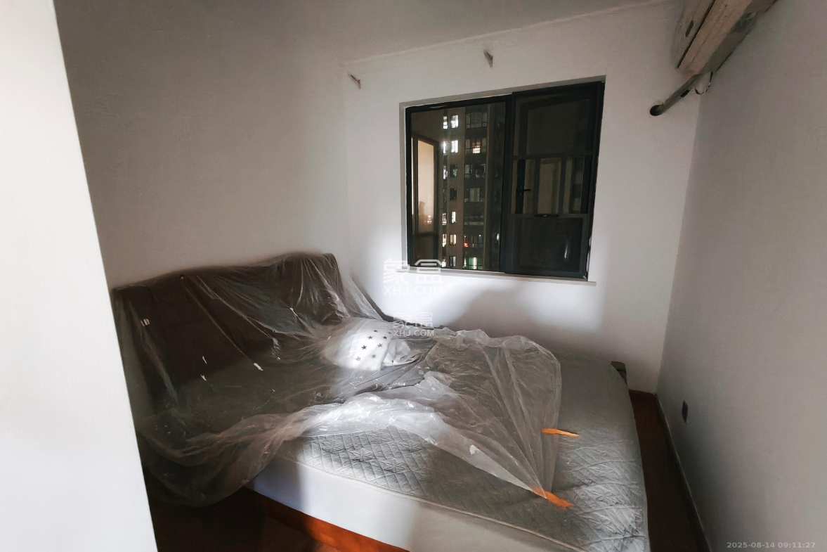 中国铁建梅溪青秀一期 3室2厅1卫 2500.0元/月 中国铁建梅溪青秀一期 3室2厅1卫 2500.0元/月室内图