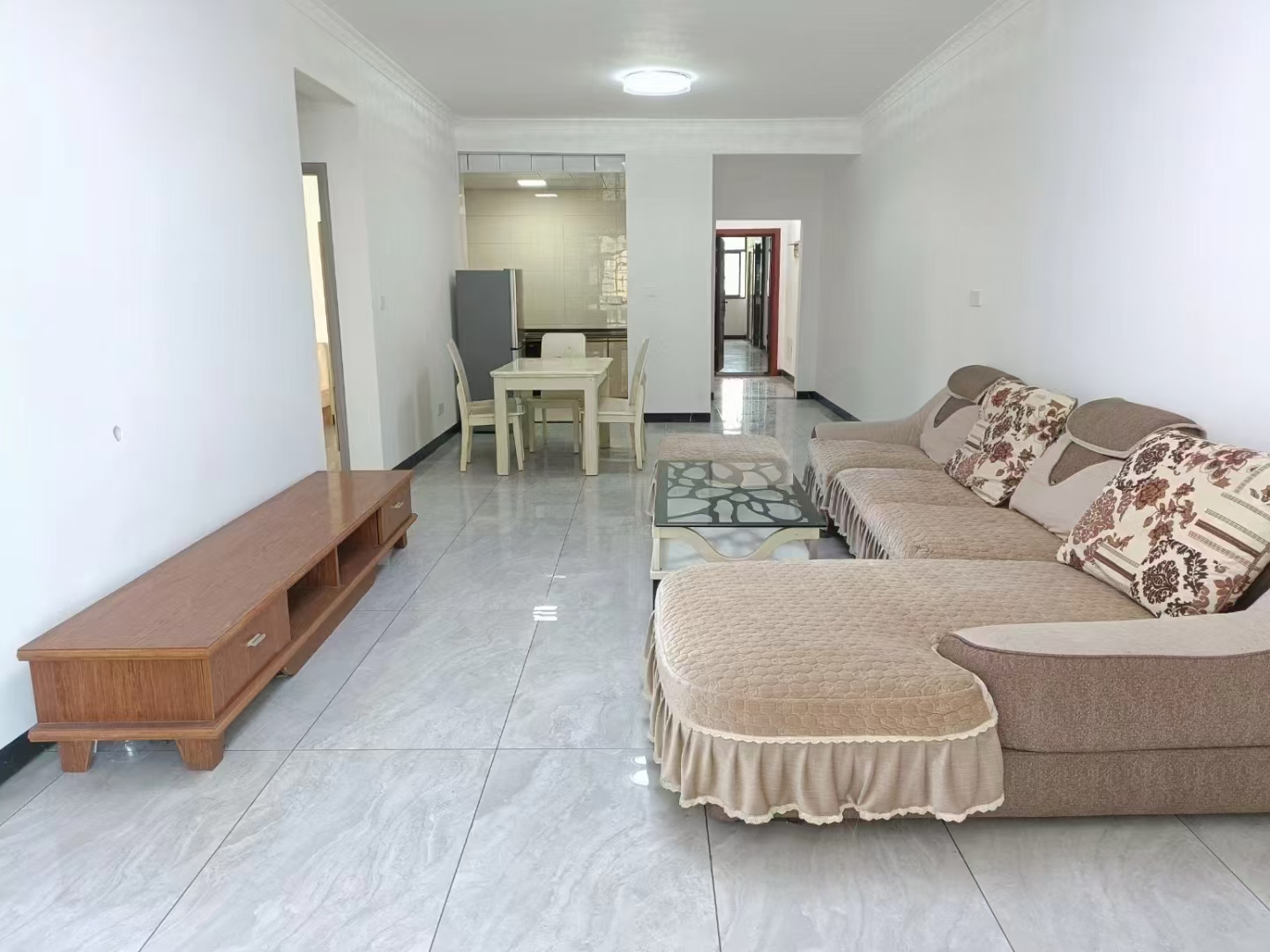 五洲锦城 3室2厅2卫 1600.0元/月 五洲锦城 3室2厅2卫 1600.0元/月室内图