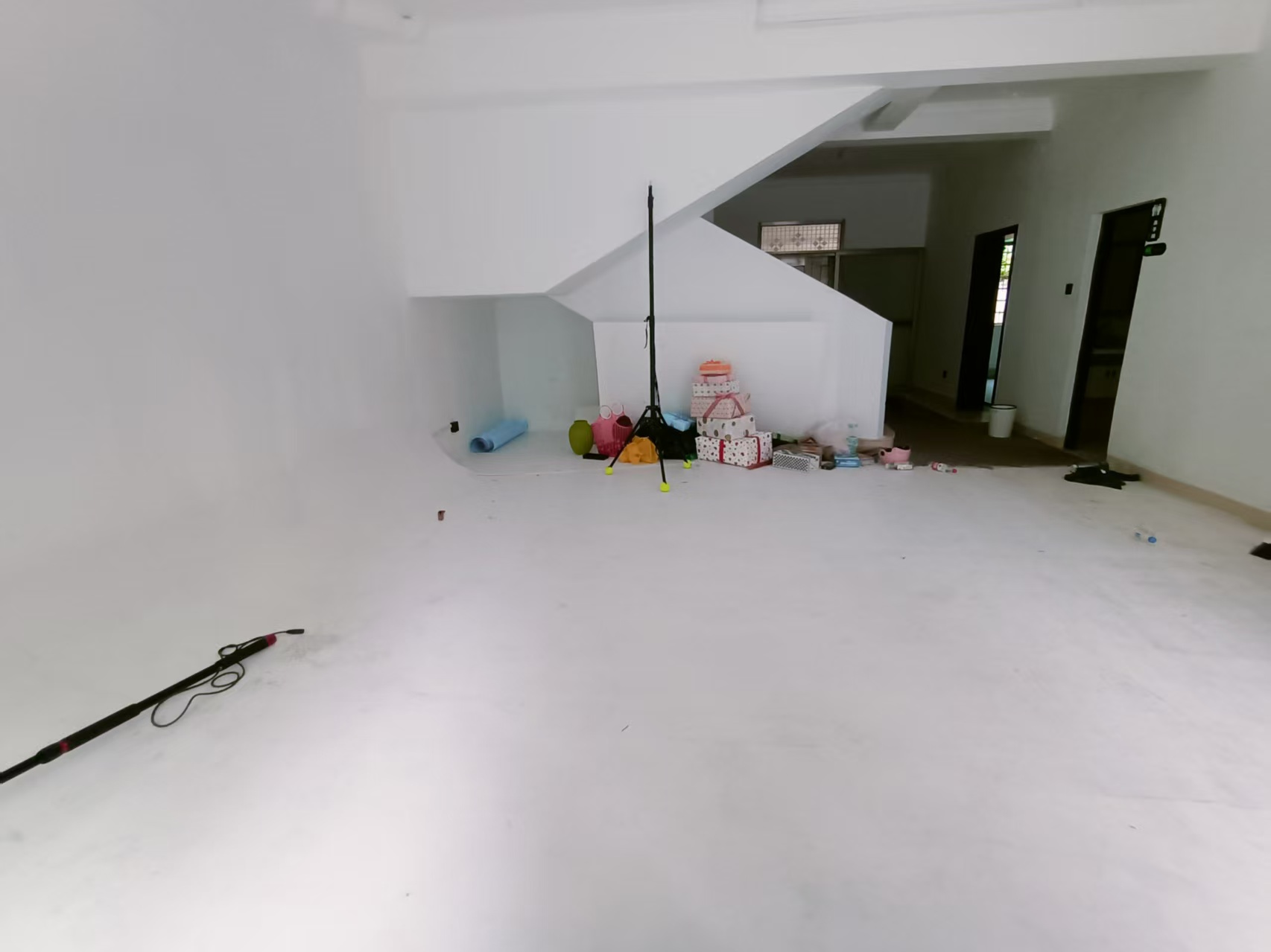 华汇别墅小区 7室2厅2卫 9000.0元/月 华汇别墅小区 7室2厅2卫 9000.0元/月室内图