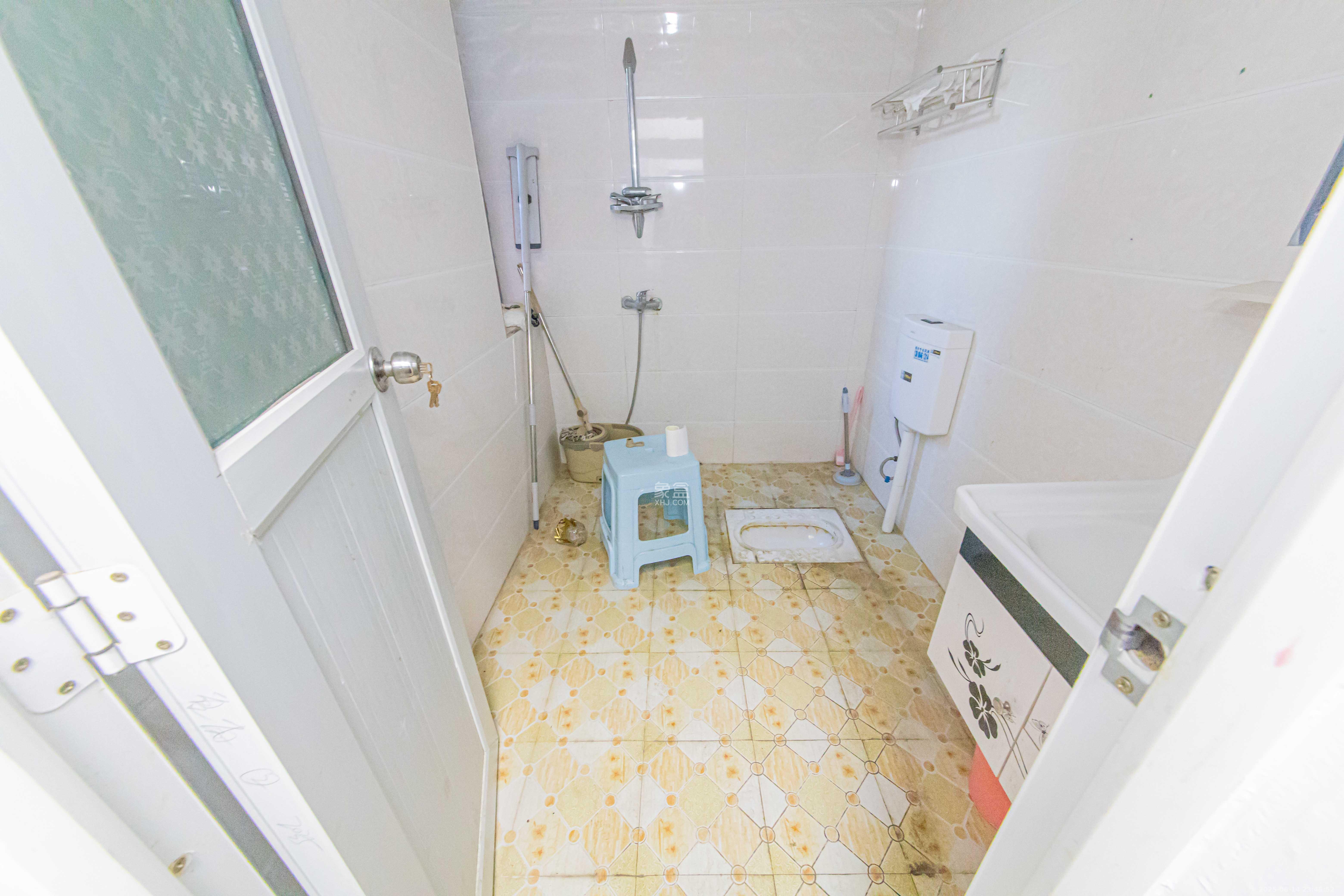 夏威夷碧水春城(碧桂园城市花园)  4室2厅2卫    129.0万 夏威夷碧水春城(碧桂园城市花园)  4室2厅2卫    129.0万卫生间