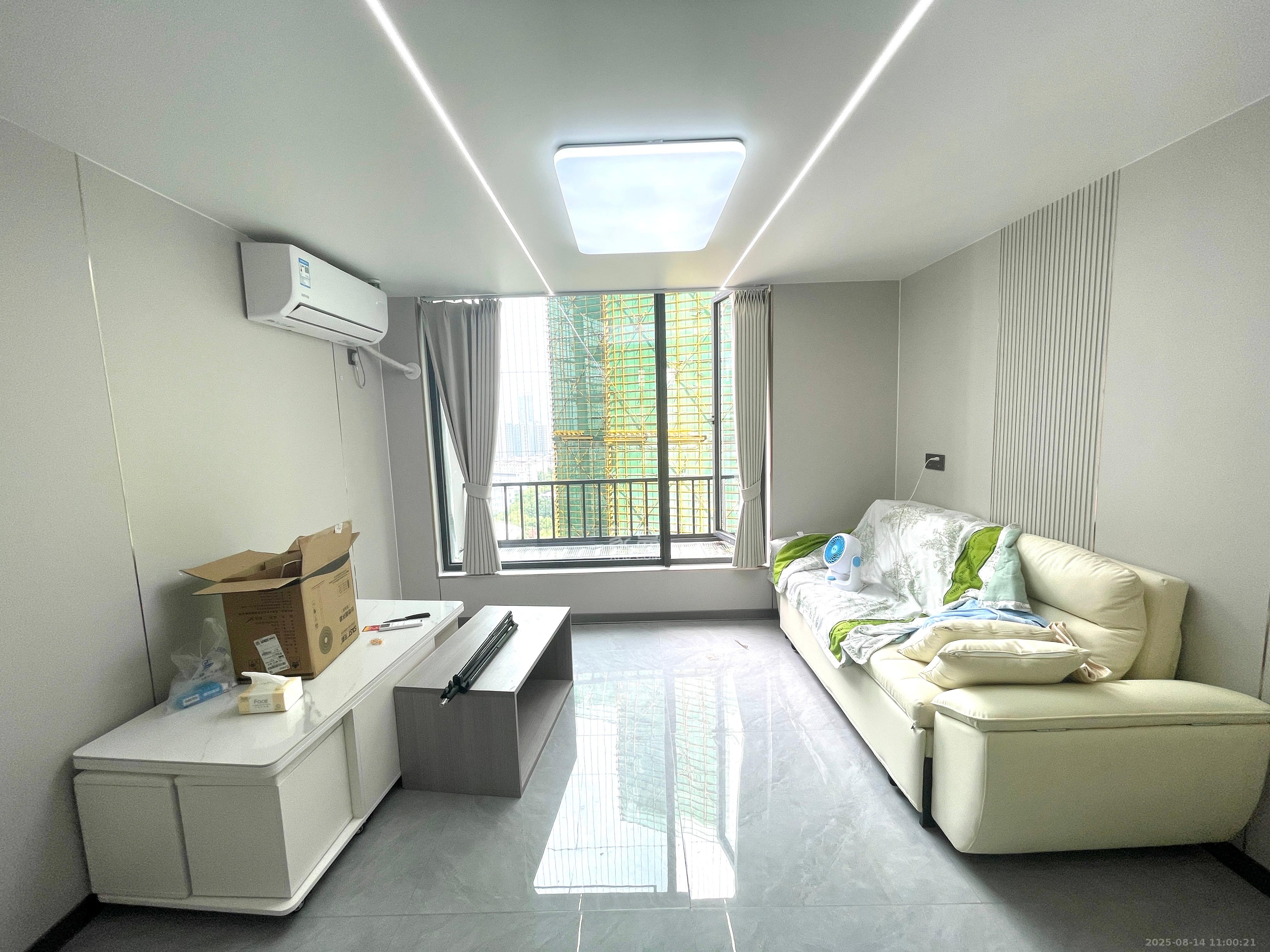 力高凤凰新天 2室1厅1卫 2800.0元/月 力高凤凰新天 2室1厅1卫 2800.0元/月室内图