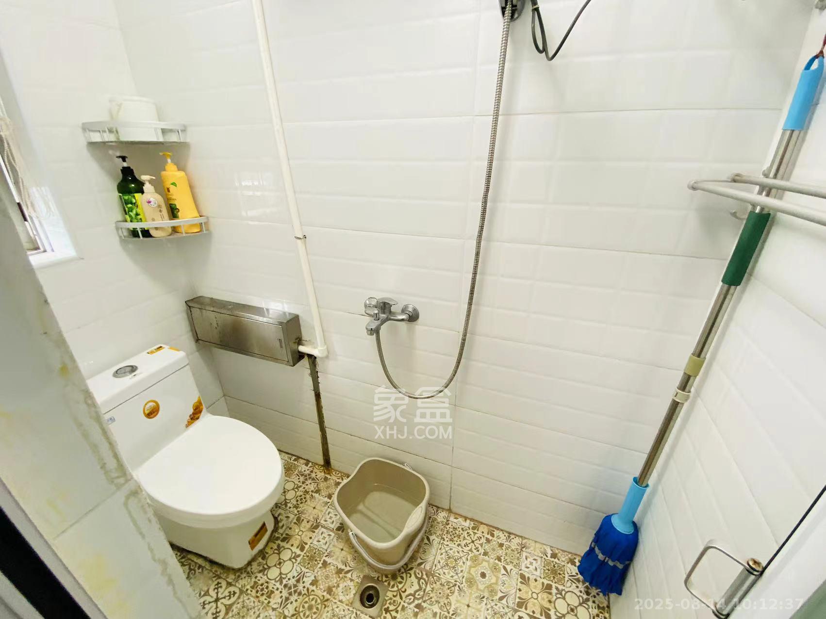 白果园散盘 1室1厅1卫 1800.0元/月 白果园散盘 1室1厅1卫 1800.0元/月室内图