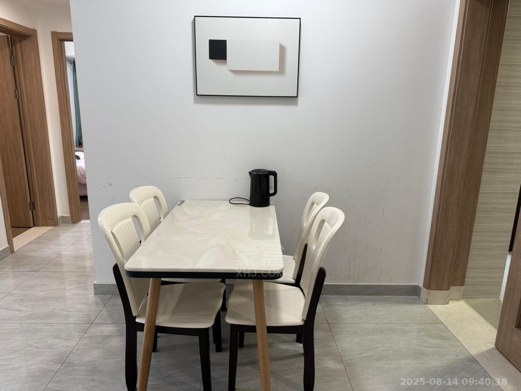 美的翰城 3室2厅2卫 2200.0元/月 美的翰城 3室2厅2卫 2200.0元/月室内图