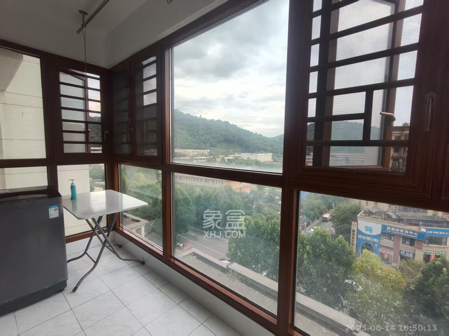 佳兆业云顶梅溪湖(佳兆业梅溪荟)  3室2厅1卫    2200.0元/月 佳兆业云顶梅溪湖(佳兆业梅溪荟)  3室2厅1卫    2200.0元/月