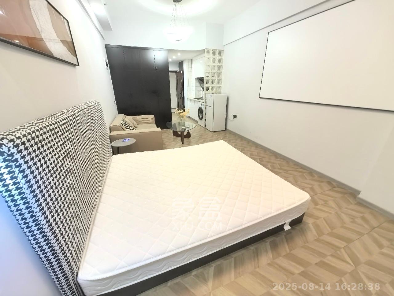 万润时光里  1室1厅1卫    1880.0元/月室内图